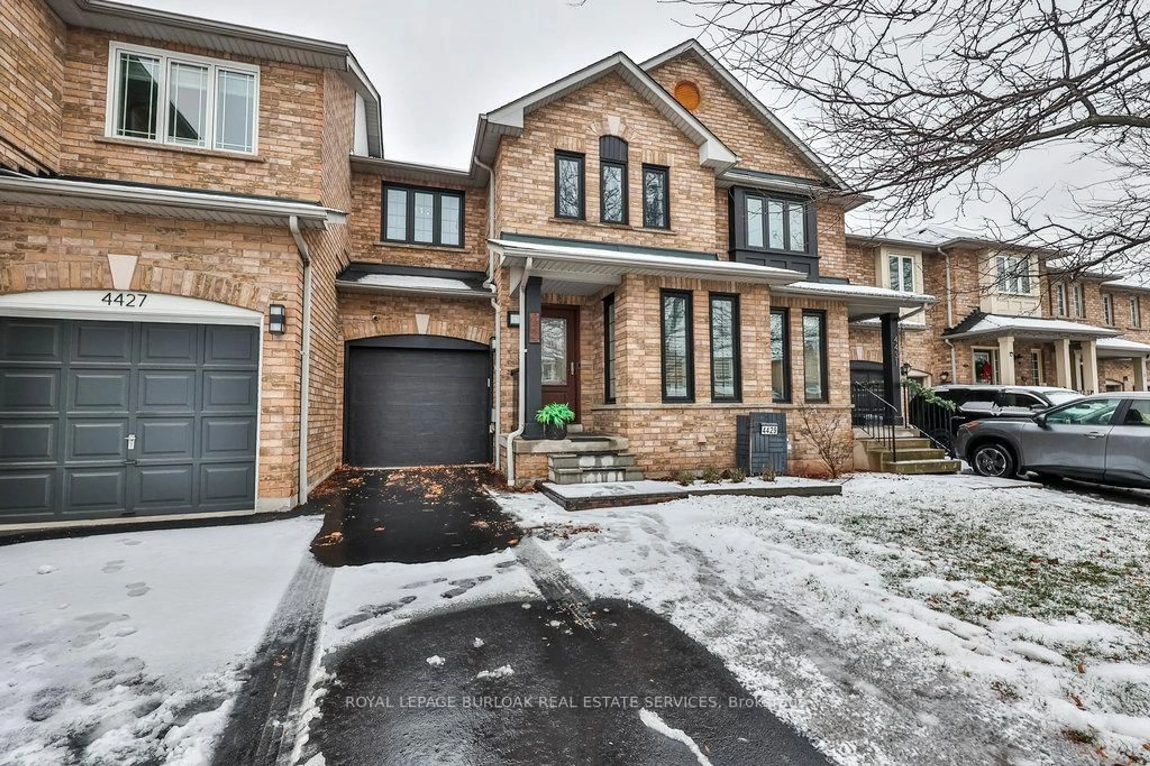 Home with brick exterior material, street for 4429 Vallence Dr, Burlington Ontario L7L 6J8