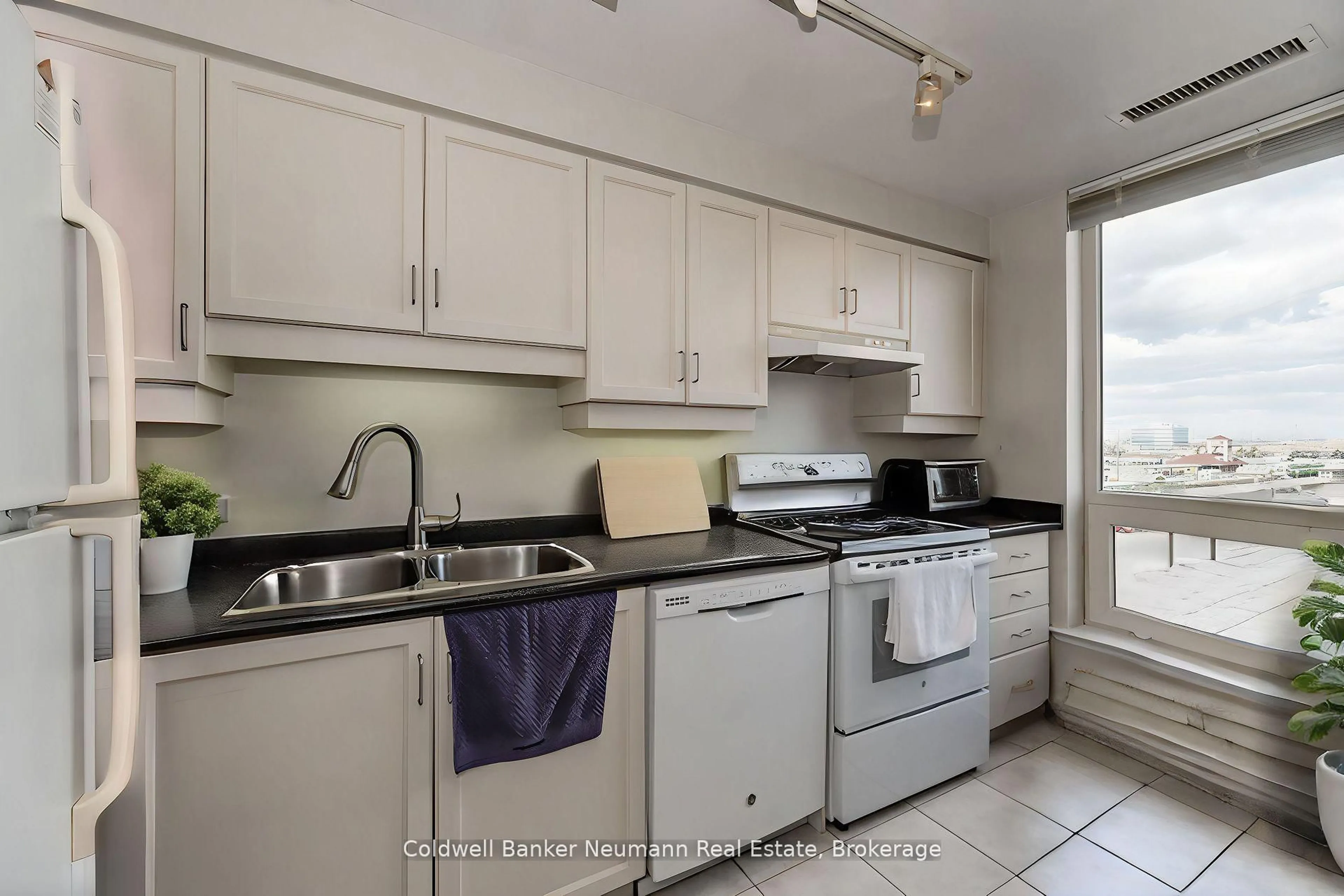 Standard kitchen, ceramic/tile floor for 60 Old Mill Rd #409, Oakville Ontario L6J 7V9