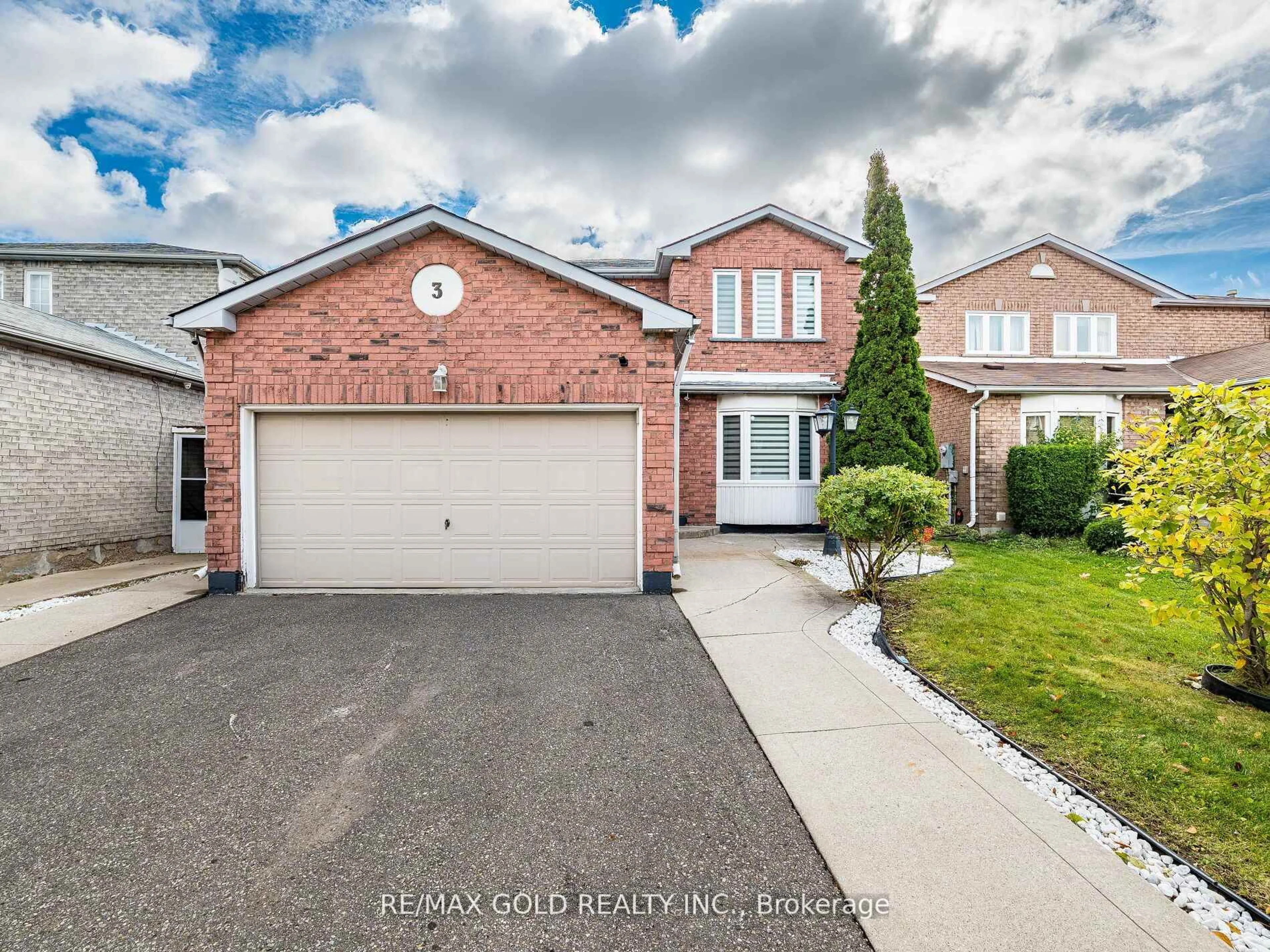 Home with brick exterior material, street for 3 Hawkway Crt, Brampton Ontario L6Y 4K7