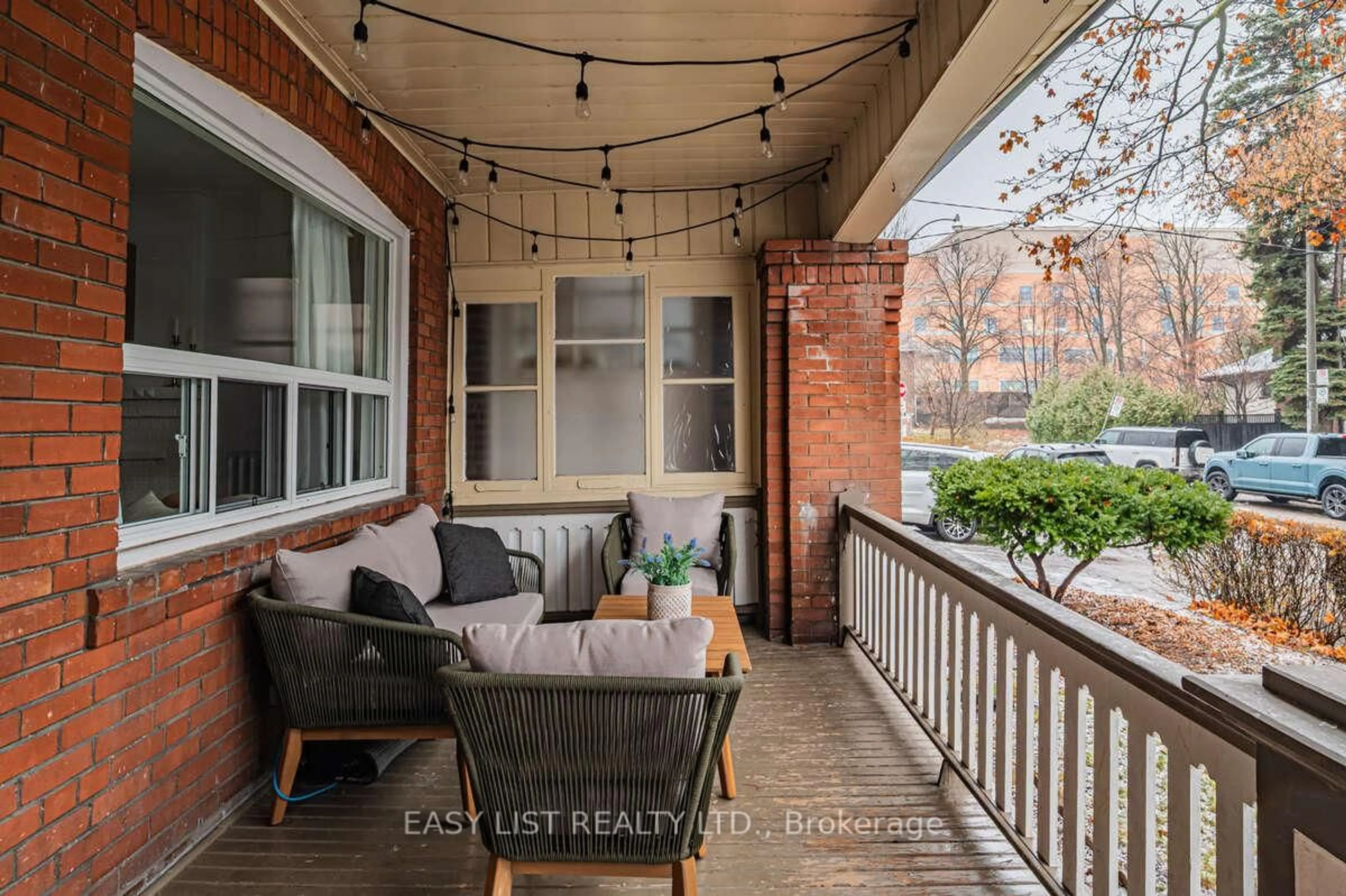 Patio, street for 44 Parkdale Rd, Toronto Ontario M6R 1E2