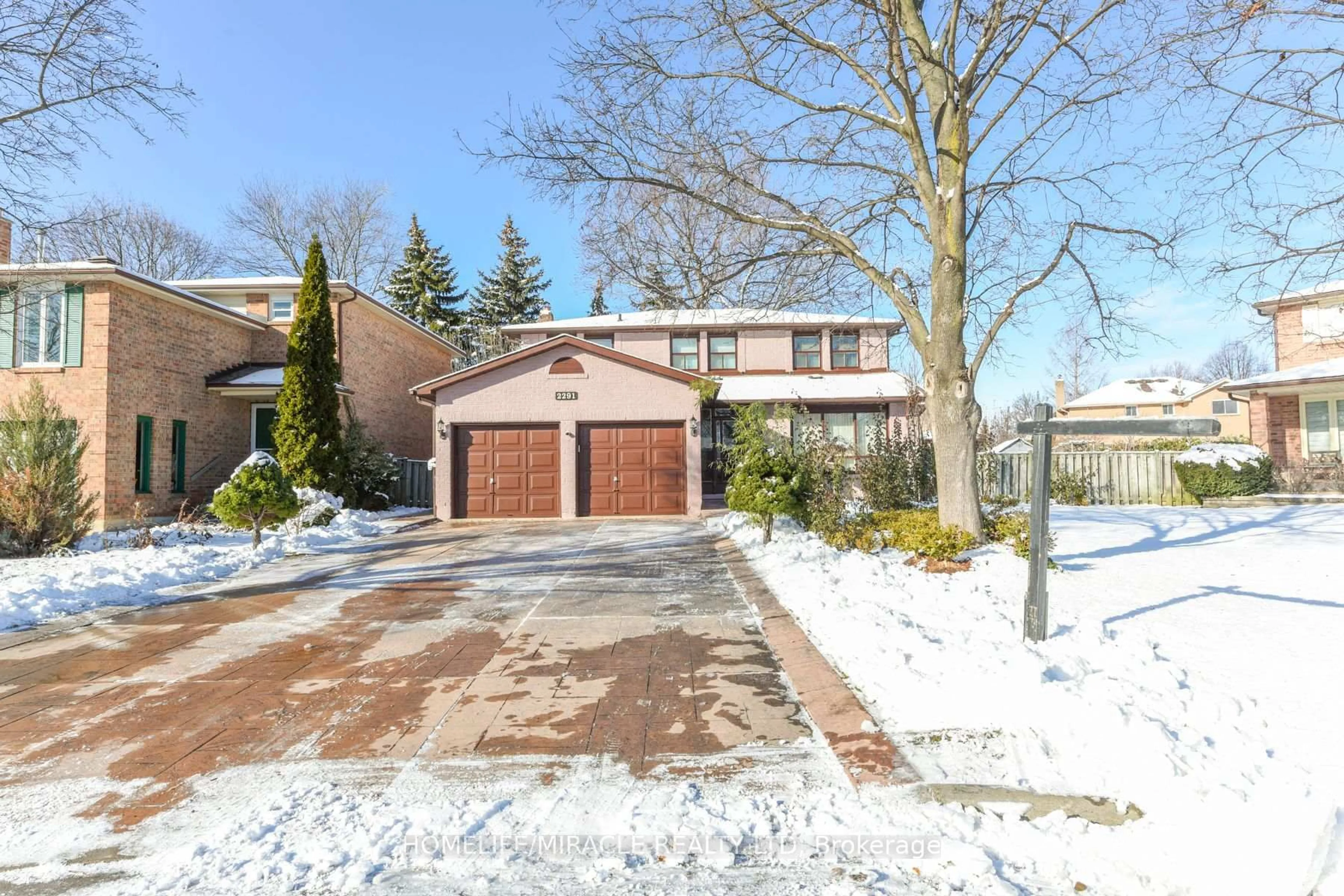 Home with brick exterior material, street for 2291 Marzipan Crt, Mississauga Ontario L5M 2N9