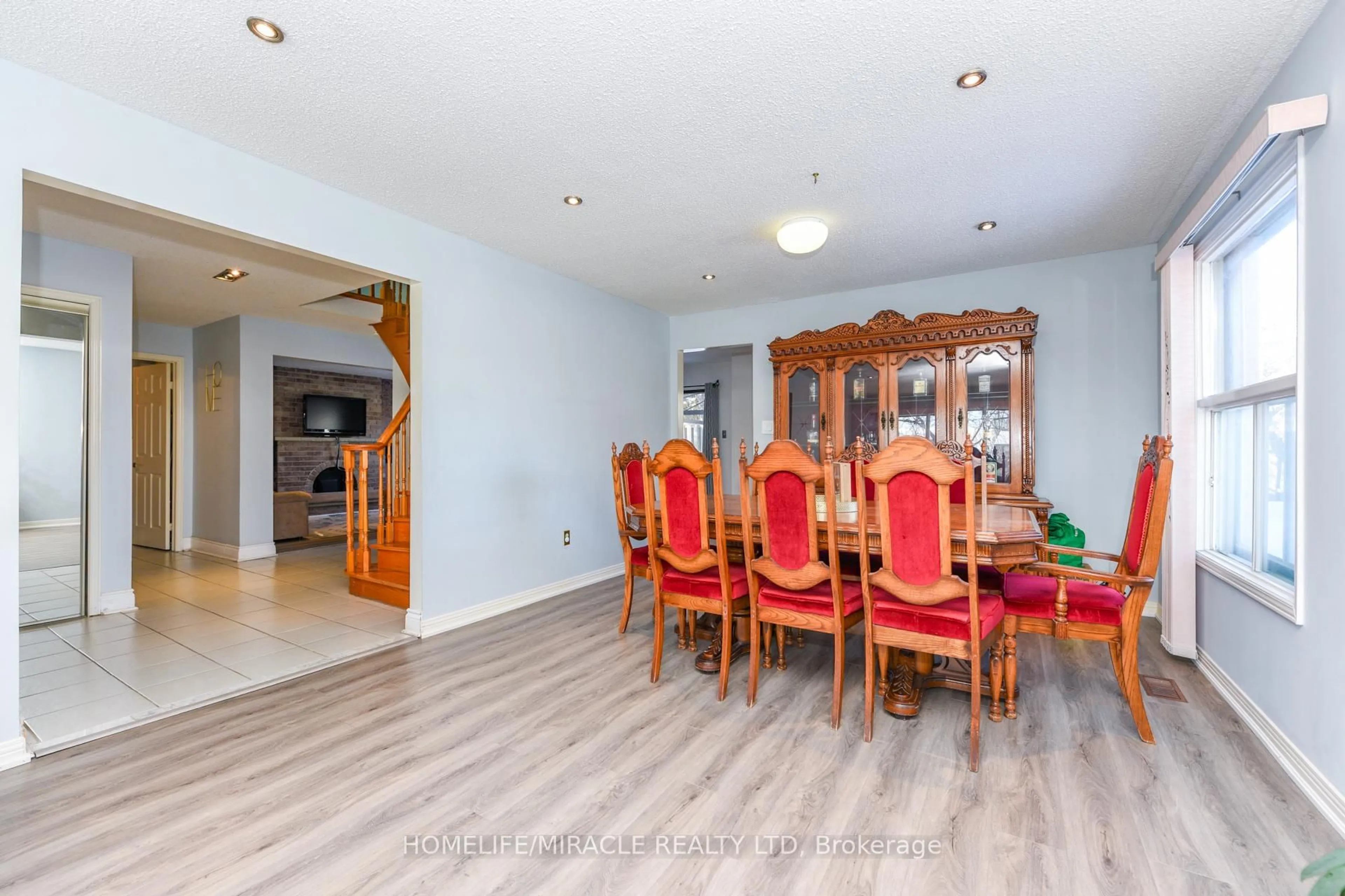 Dining room, unknown for 2291 Marzipan Crt, Mississauga Ontario L5M 2N9