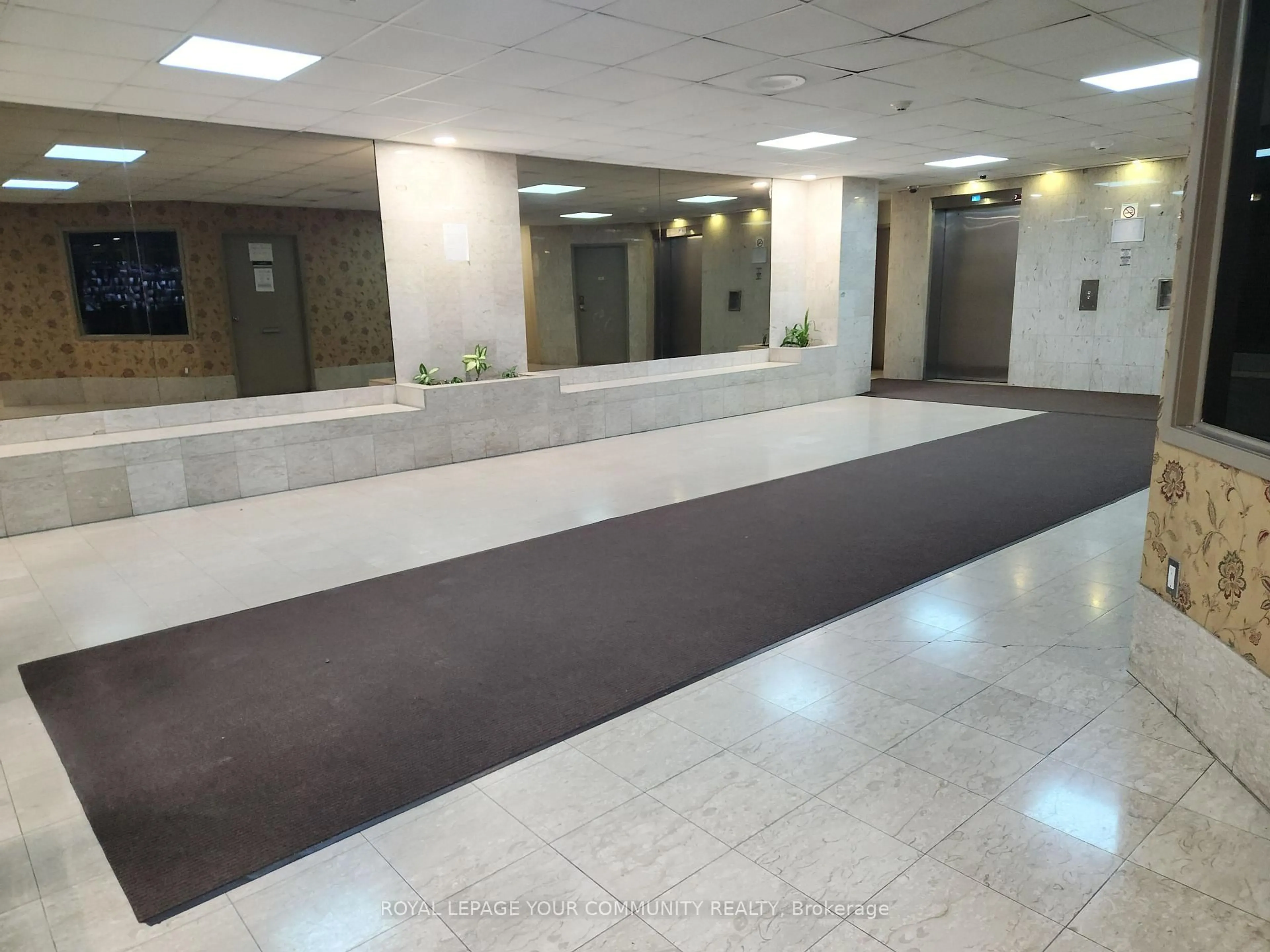 Lobby for 2470 Eglinton Ave #805, Toronto Ontario M6M 5E7