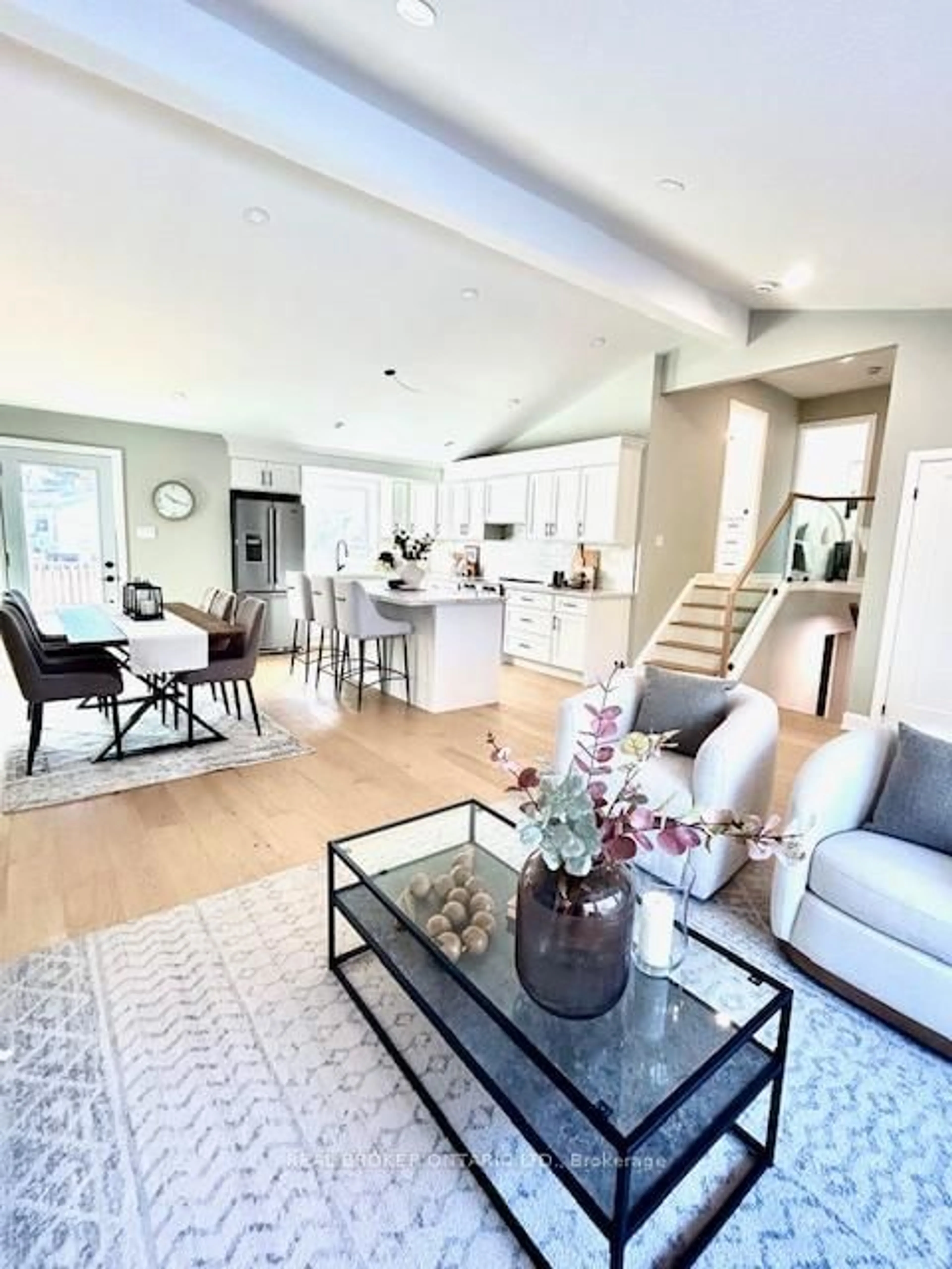 Open concept kitchen, unknown for 3406 Putter Pl, Burlington Ontario L7N 2P4