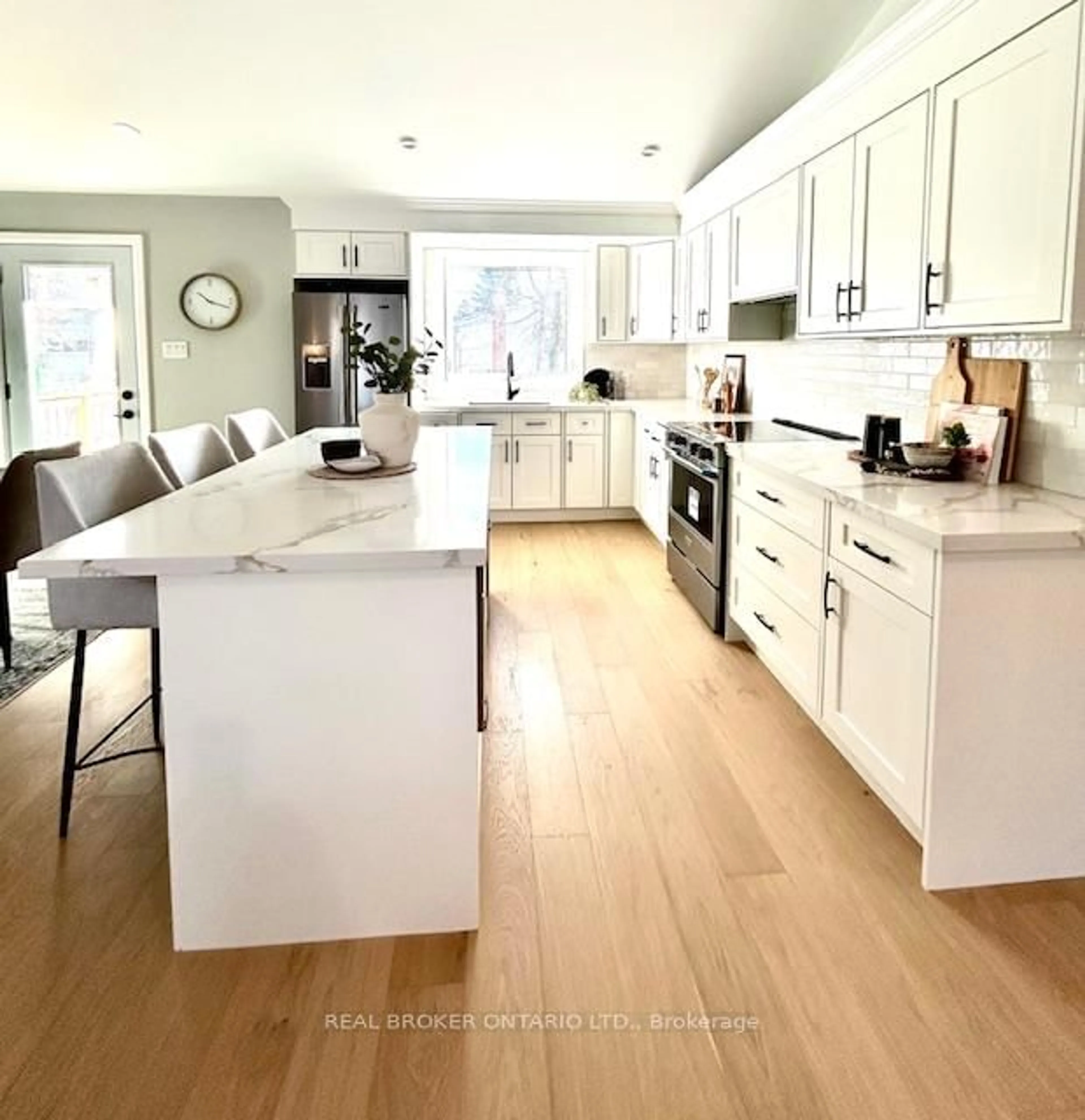Open concept kitchen, unknown for 3406 Putter Pl, Burlington Ontario L7N 2P4