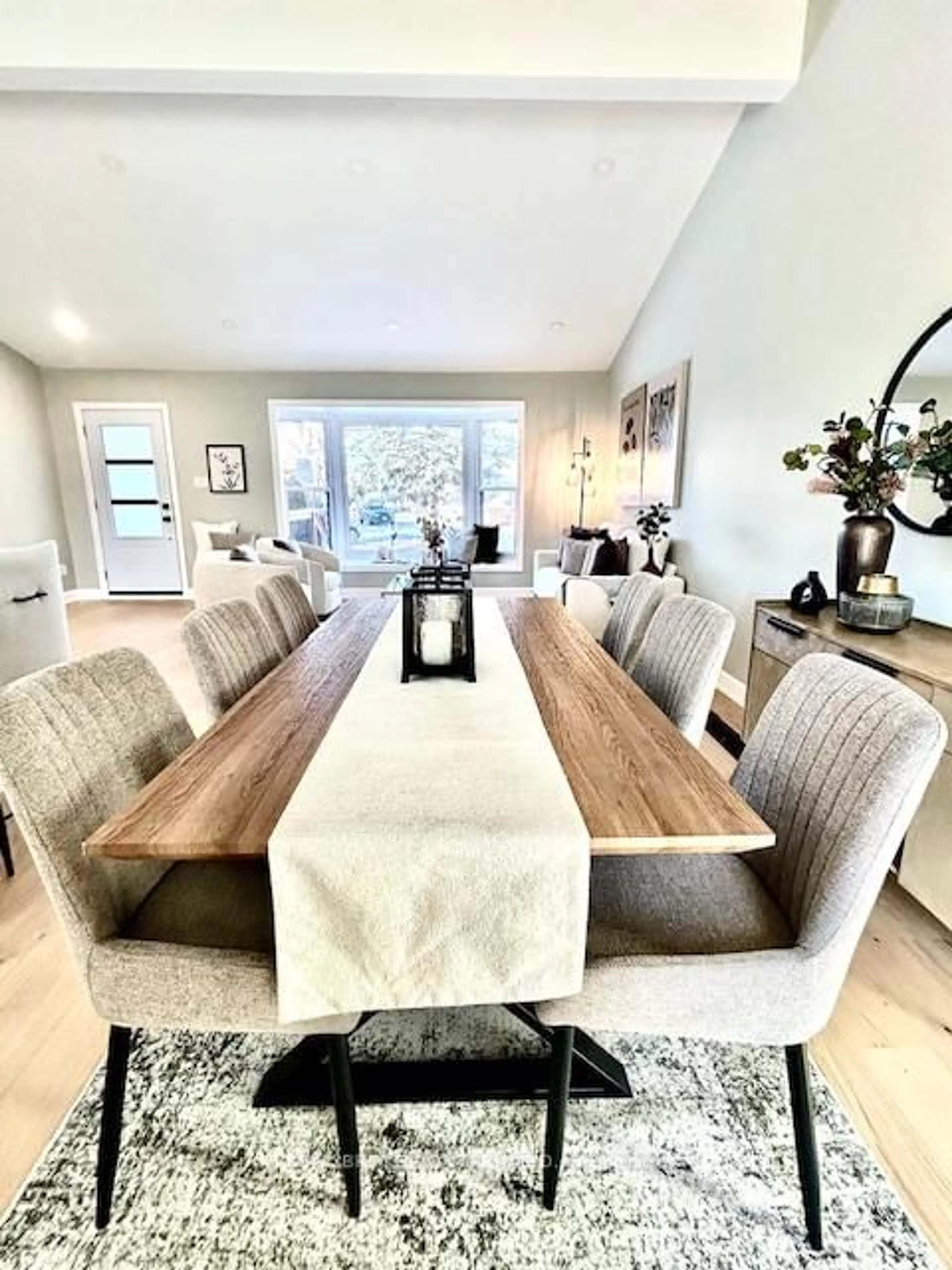 Dining room, wood/laminate floor for 3406 Putter Pl, Burlington Ontario L7N 2P4