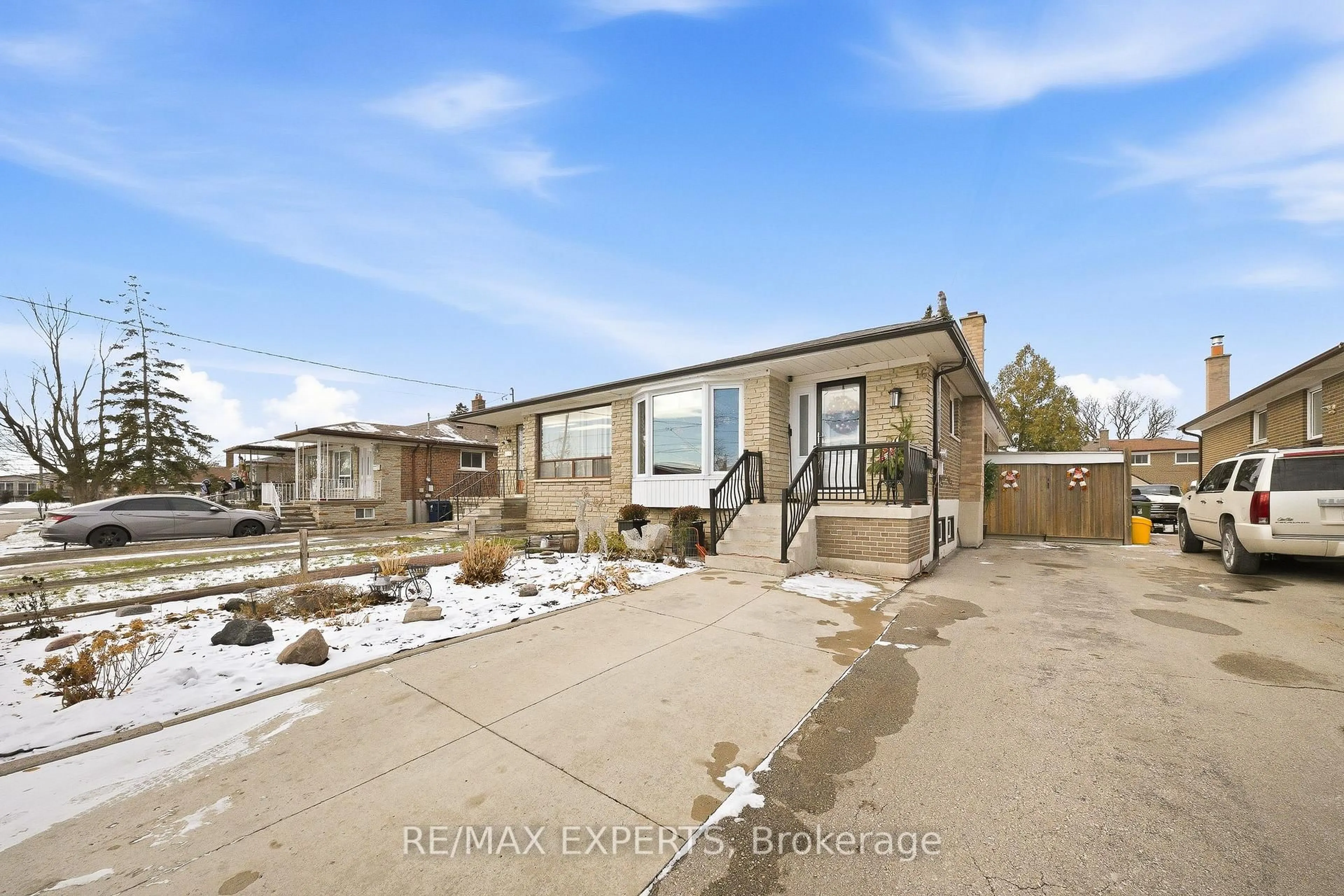 Home with vinyl exterior material, street for 16 Navenby Cres, Toronto Ontario M9L 1B2