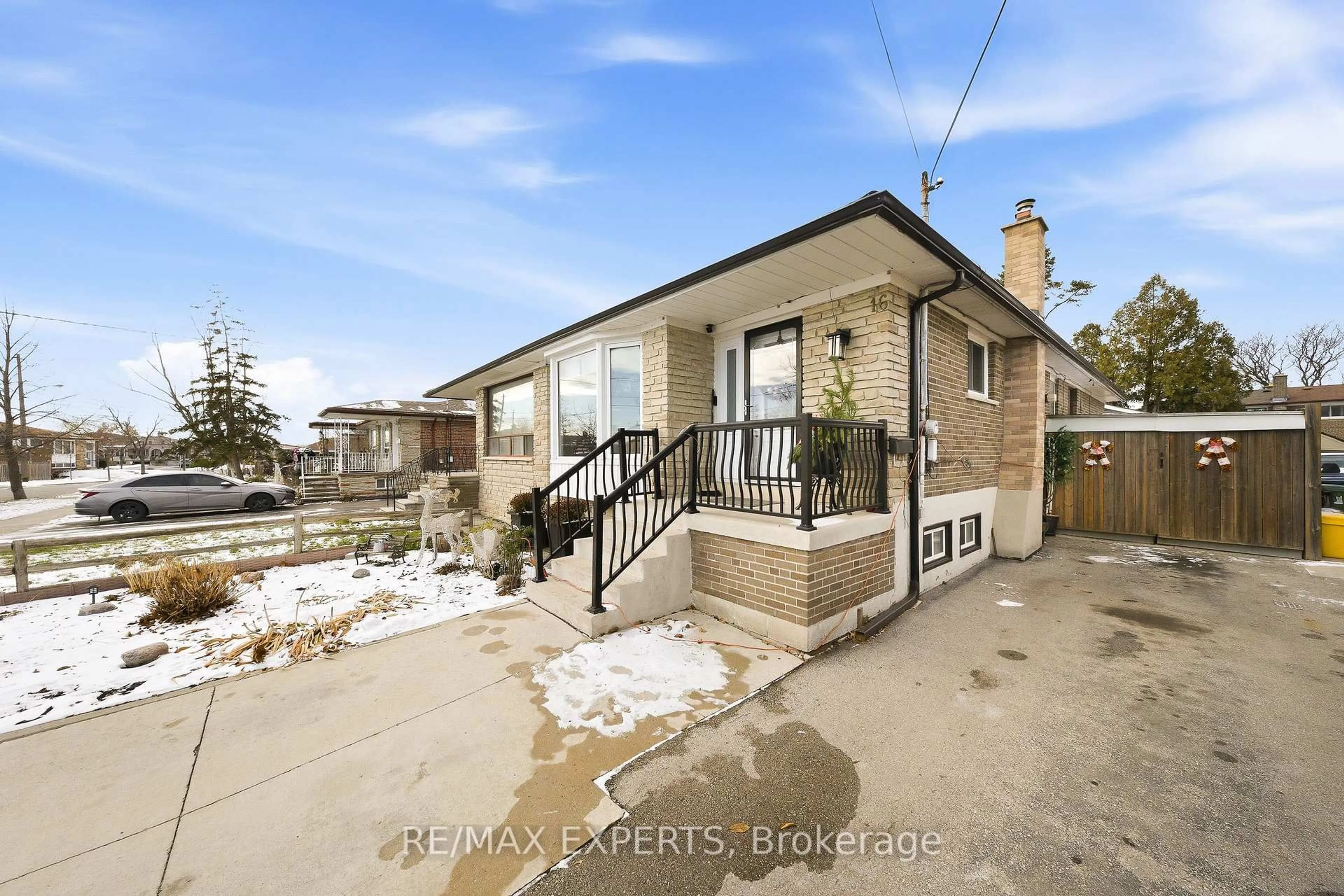 Unknown for 16 Navenby Cres, Toronto Ontario M9L 1B2