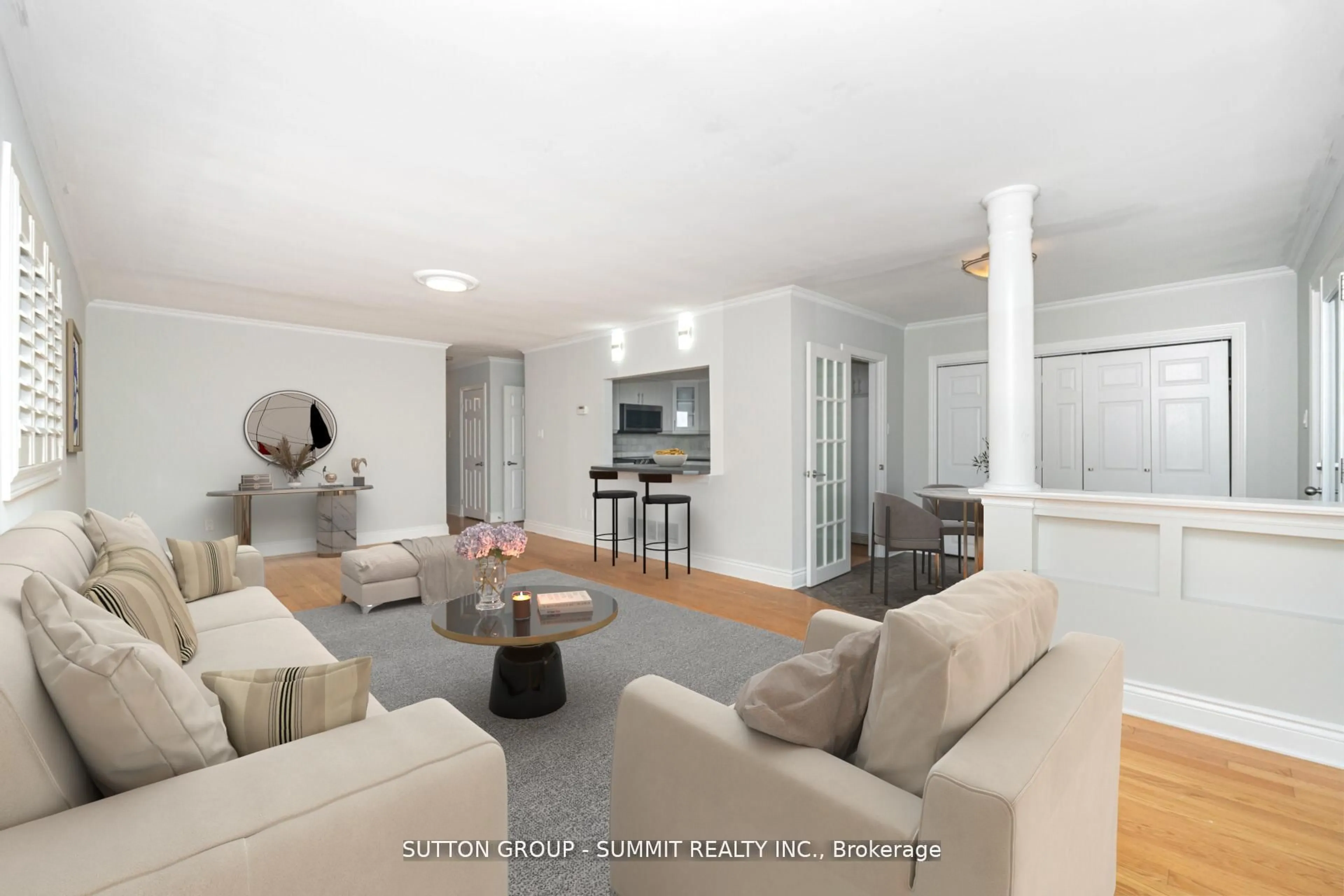 Living room with furniture, unknown for 3018 DALEHURST Dr, Mississauga Ontario L5N 6M8