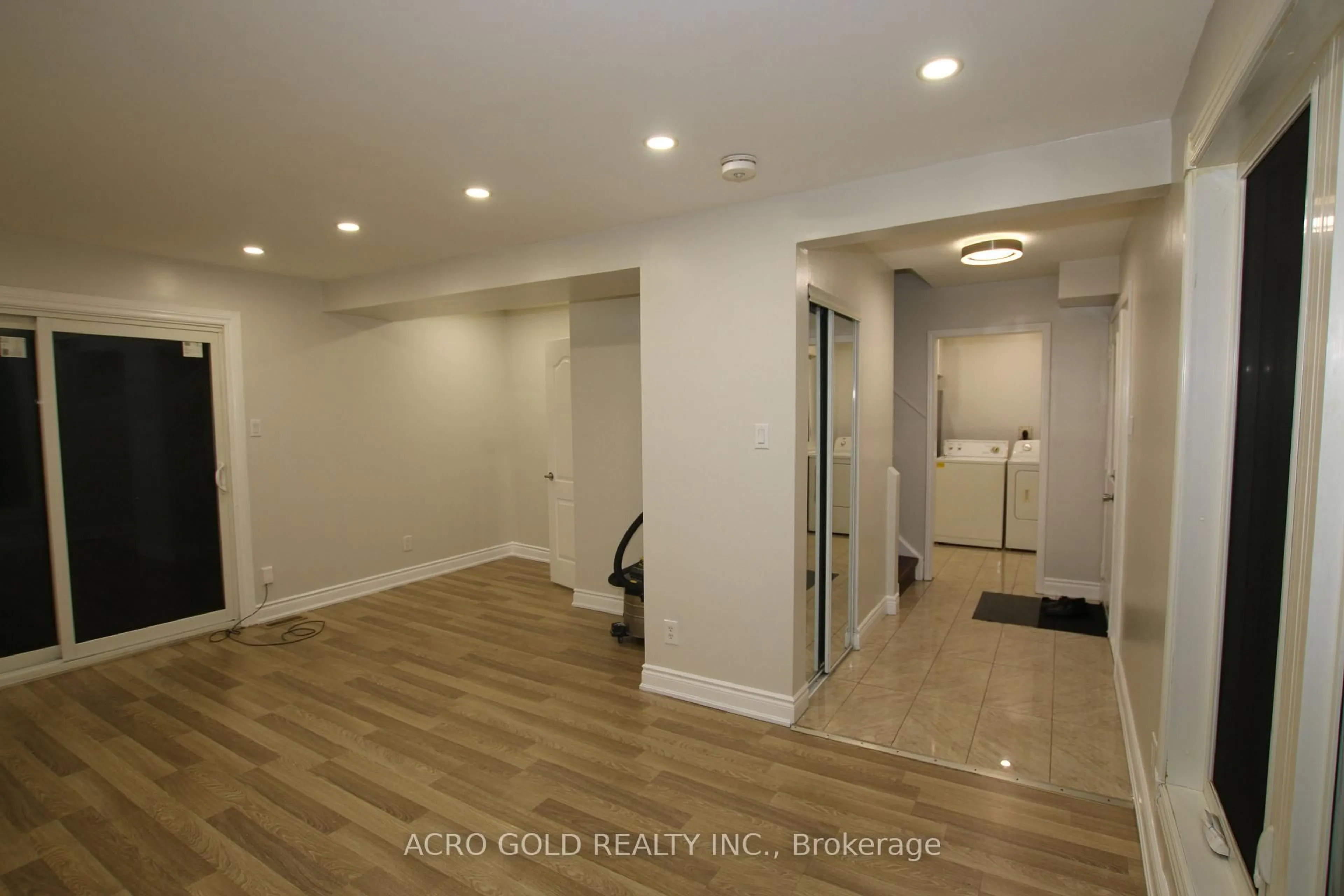 Unknown for 3 GATSBY Sq, Brampton Ontario L6S 2H4