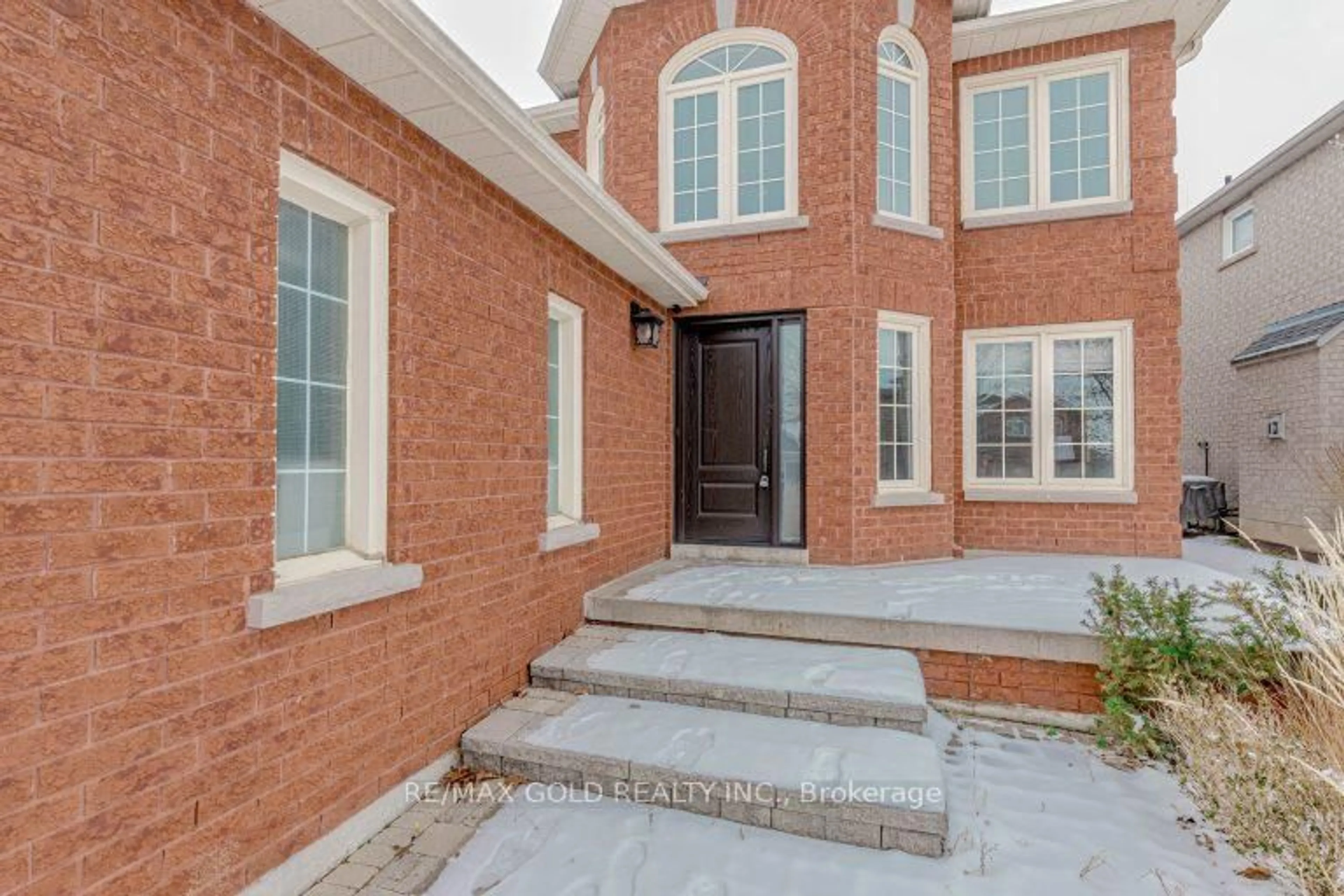 Home with brick exterior material, street for 38 Esposito Dr, Caledon Ontario L7E 1T4