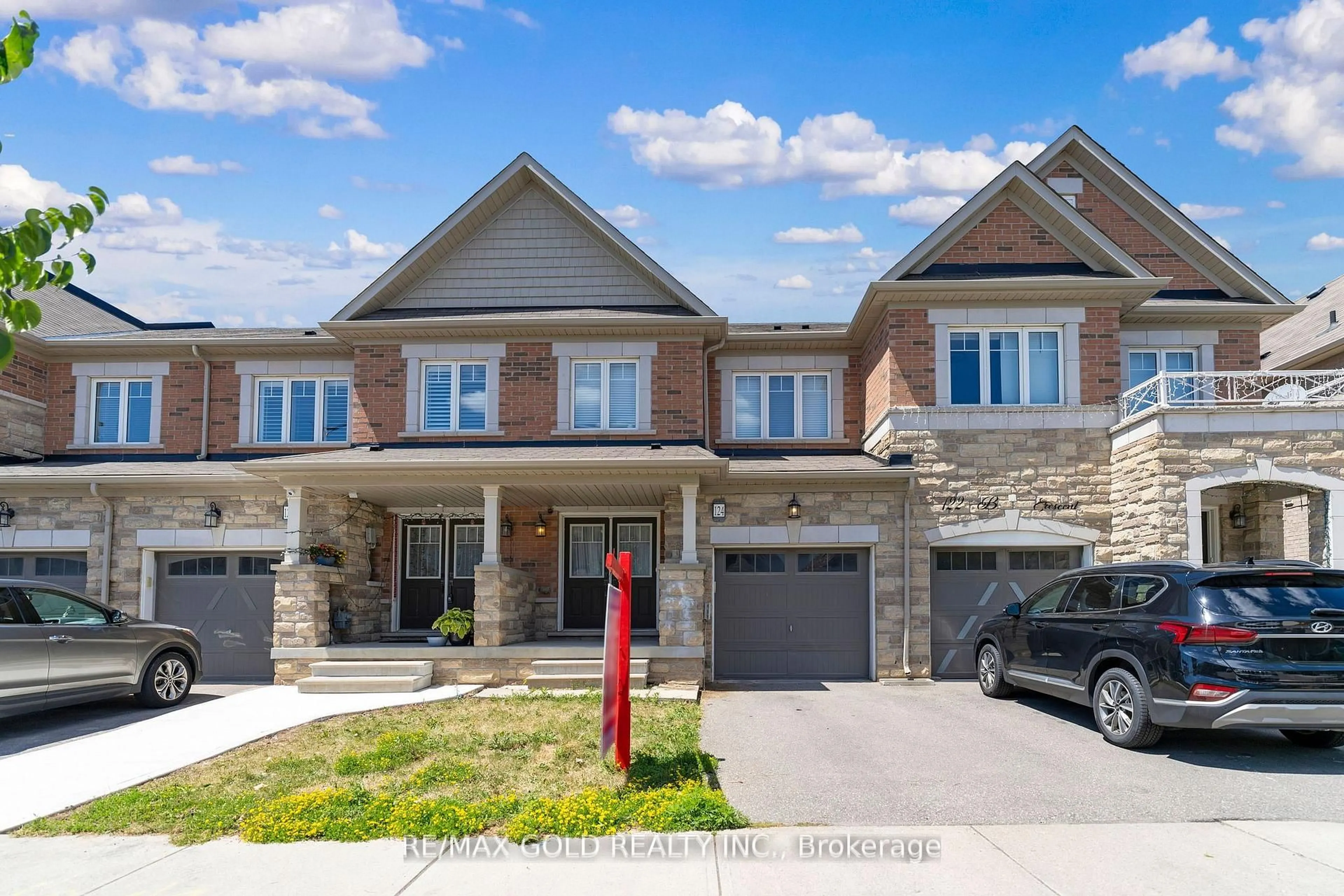 Home with brick exterior material, street for 124 Baffin Cres, Brampton Ontario L7A 0C7