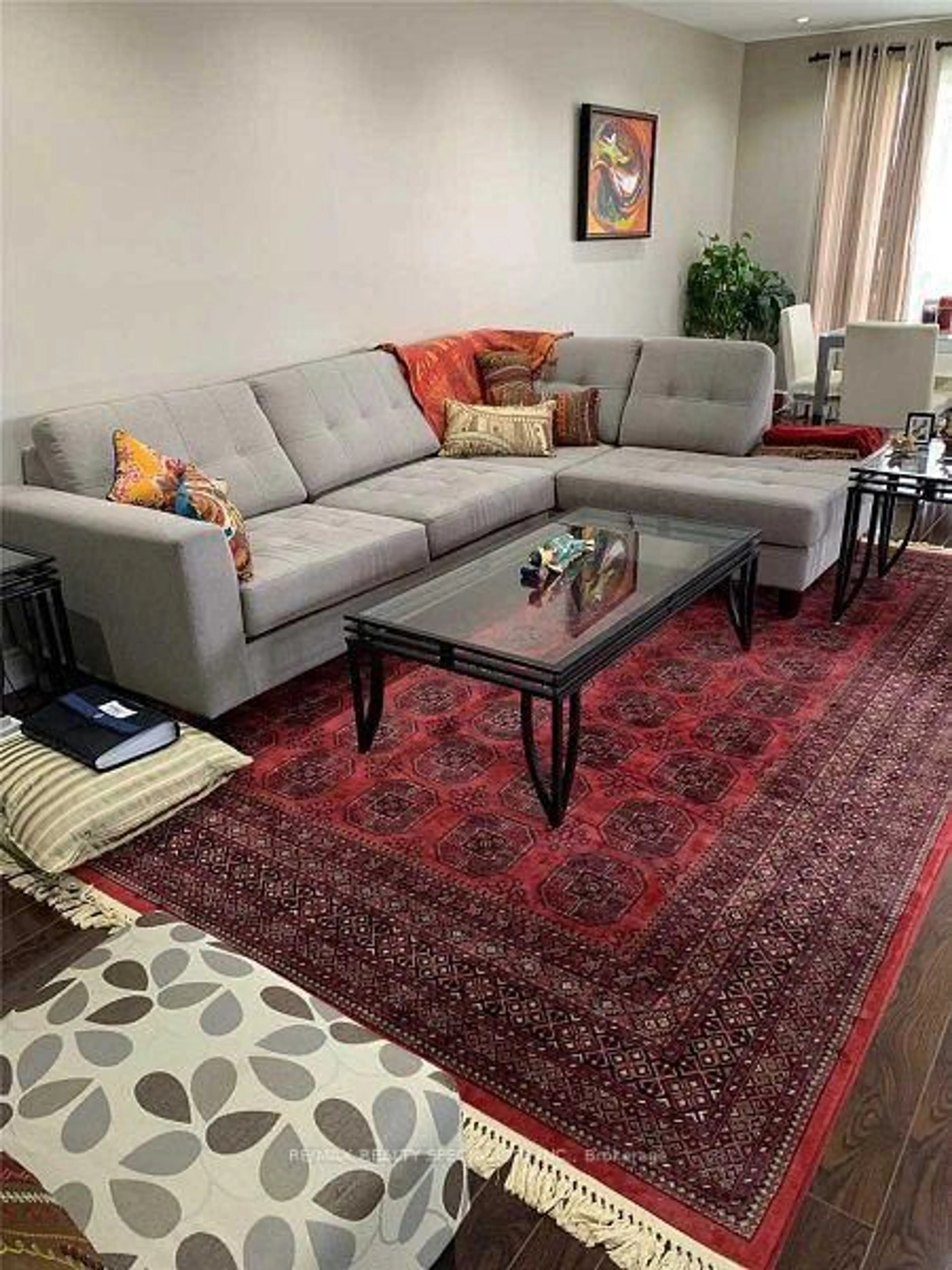 Living room with furniture, carpet floor for 32 Aloma Cres, Brampton Ontario L6T 2P1