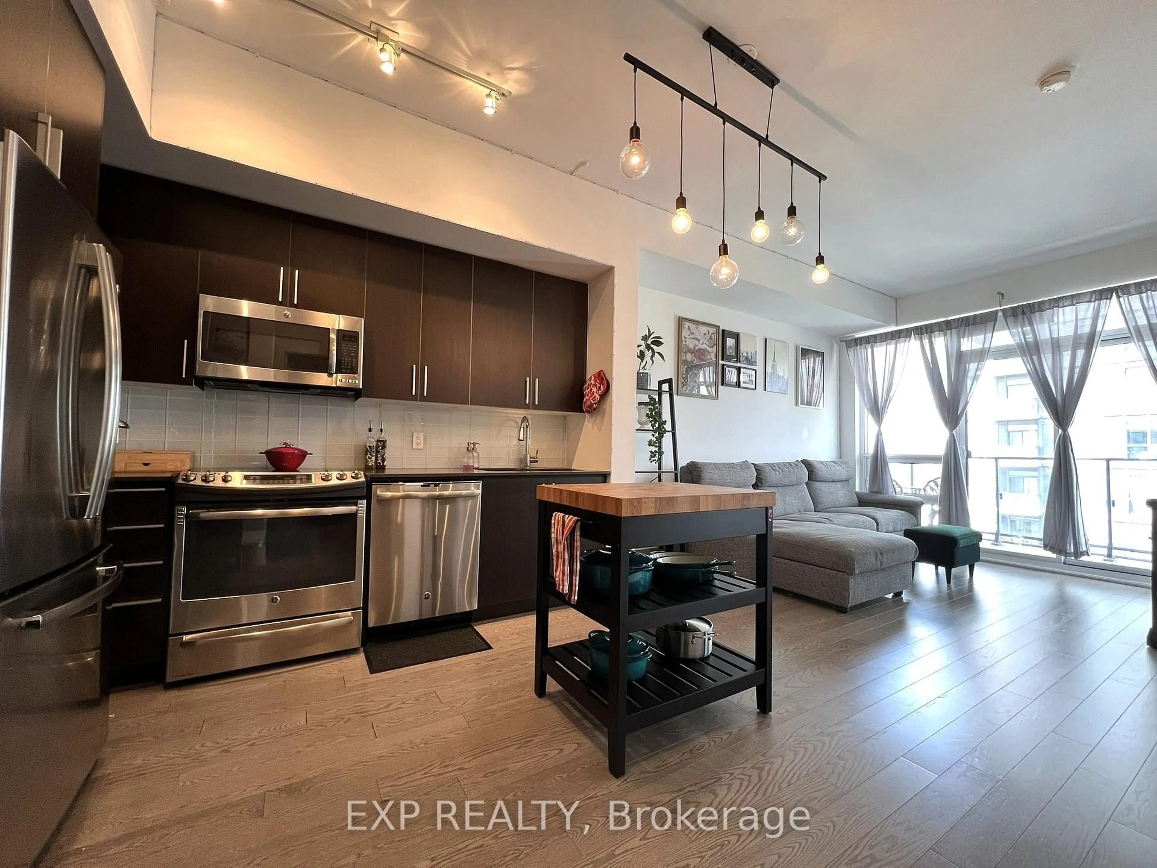 Open concept kitchen, unknown for 2212 Lake Shore Blvd #3007, Toronto Ontario M8V 0C2