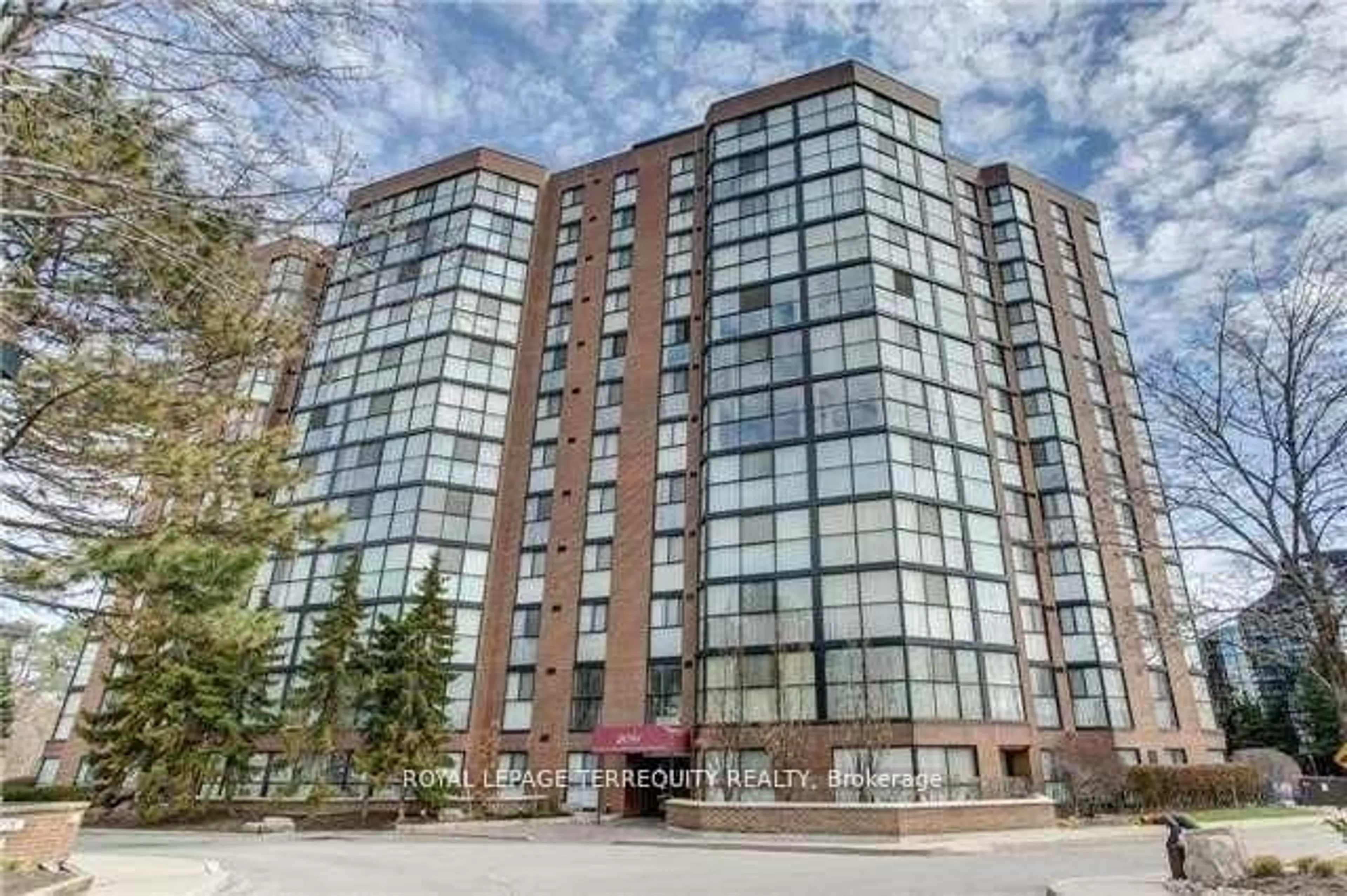 Unknown for 2091 Hurontario St #806, Mississauga Ontario L5A 4E6