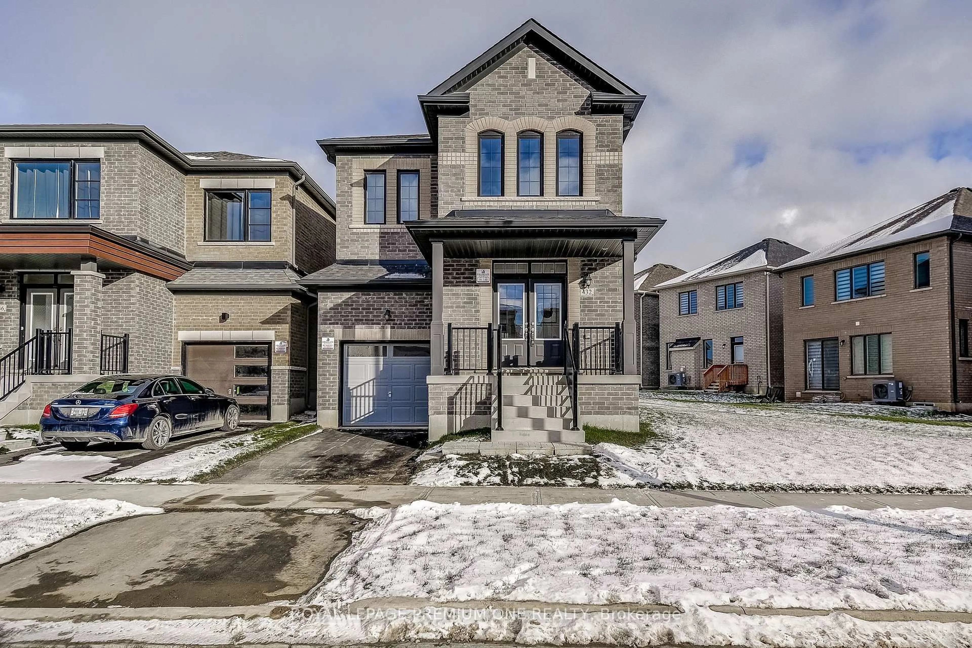 Home with brick exterior material, street for 432 KENNEDY Circ, Milton Ontario L9T 7E7