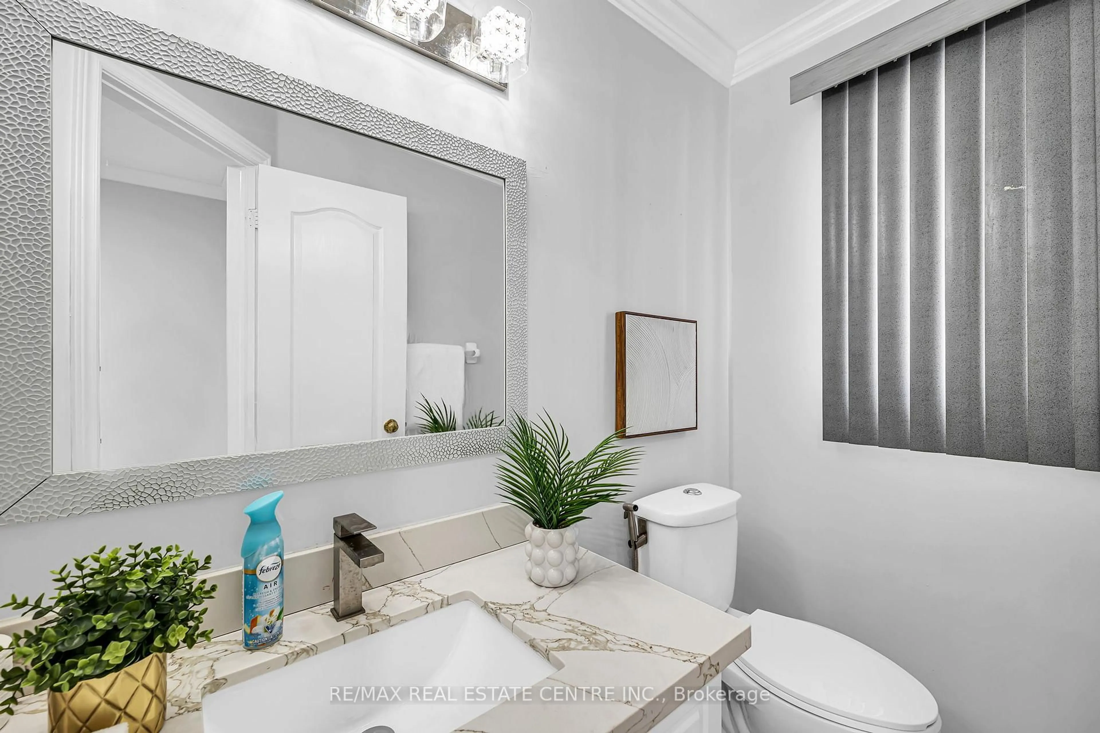 Contemporary bathroom, ceramic/tile floor for 47 Brickyard Way, Brampton Ontario L6V 4L6