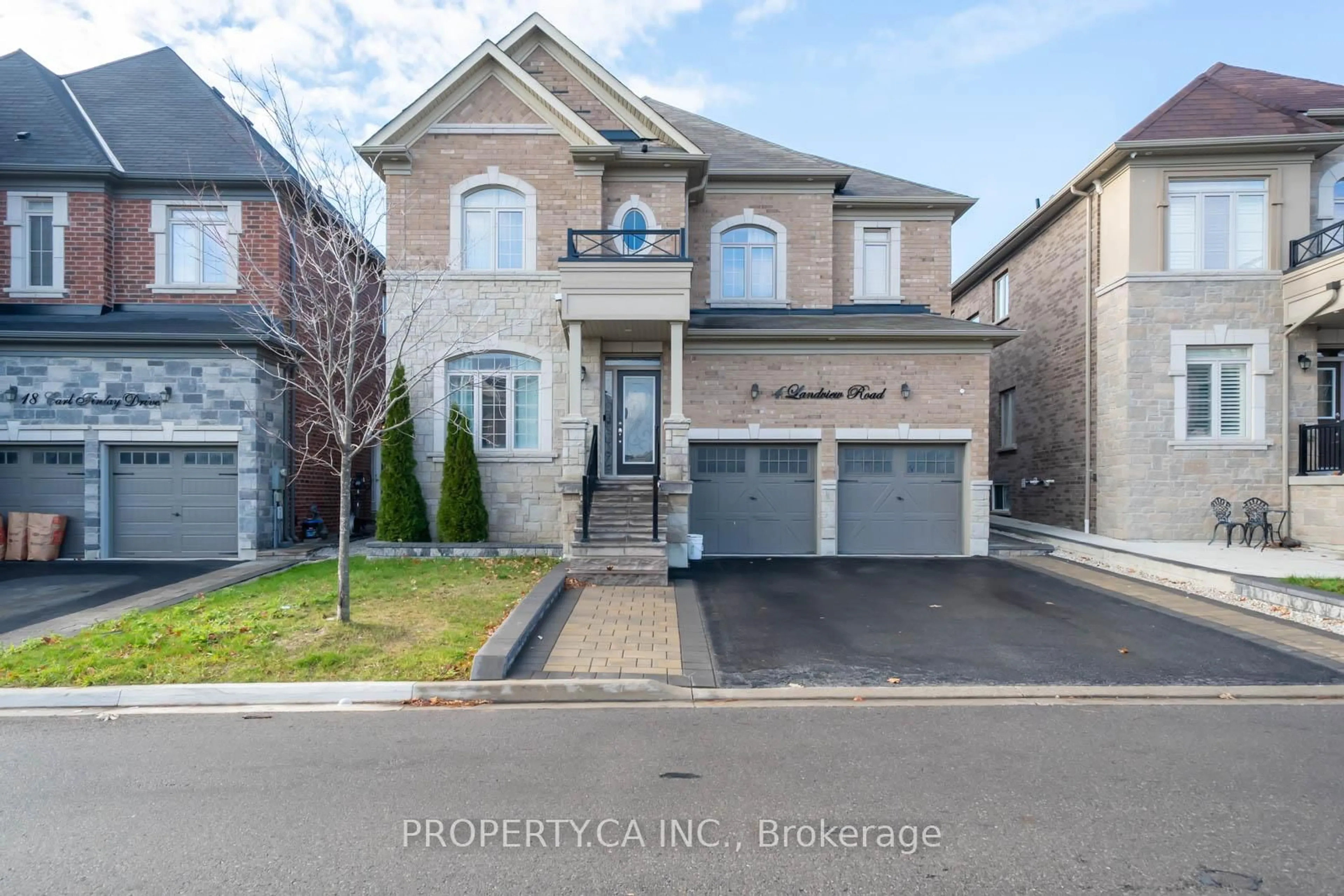 Home with brick exterior material, street for 4 Landview Rd, Brampton Ontario L6P 4G4