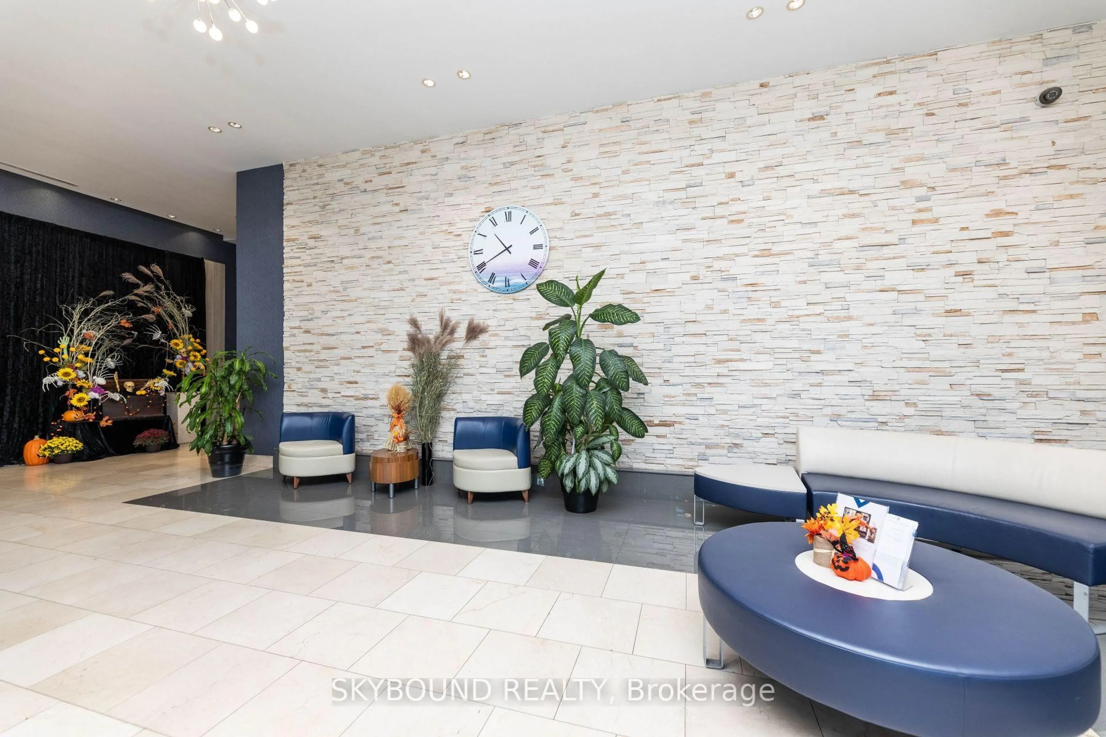 Lobby for 3939 Duke of York Blvd #701, Mississauga Ontario L5B 4N2