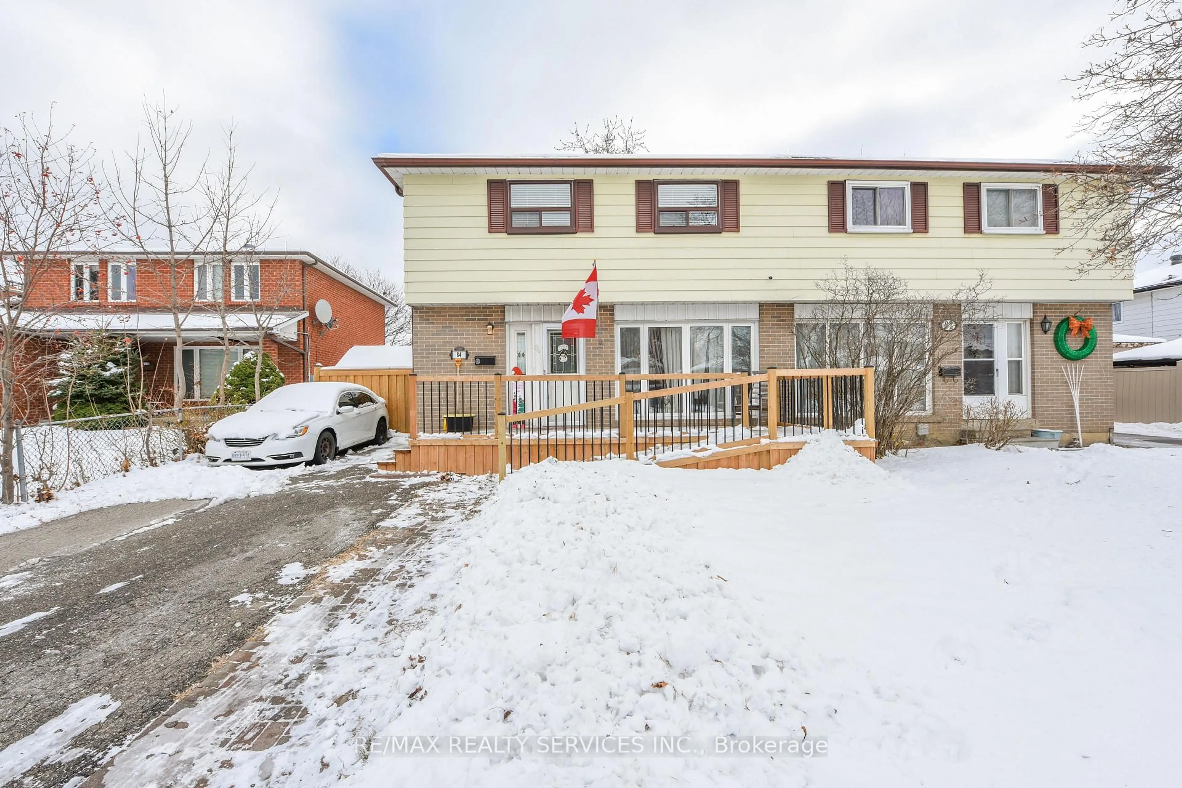 A pic from outside/outdoor area/front of a property/back of a property/a pic from drone, street for 84 Flamingo Cres, Brampton Ontario L6T 2G7