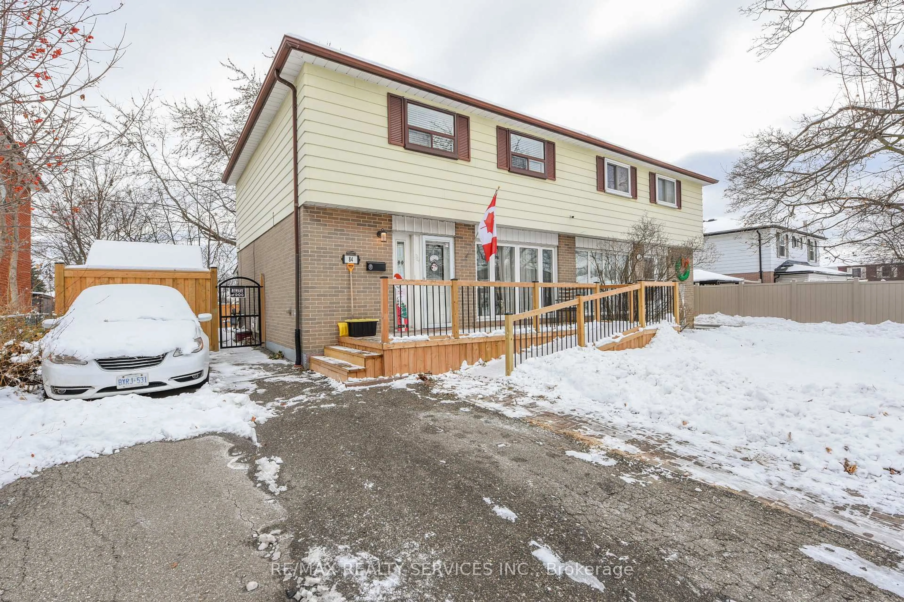 Unknown for 84 Flamingo Cres, Brampton Ontario L6T 2G7