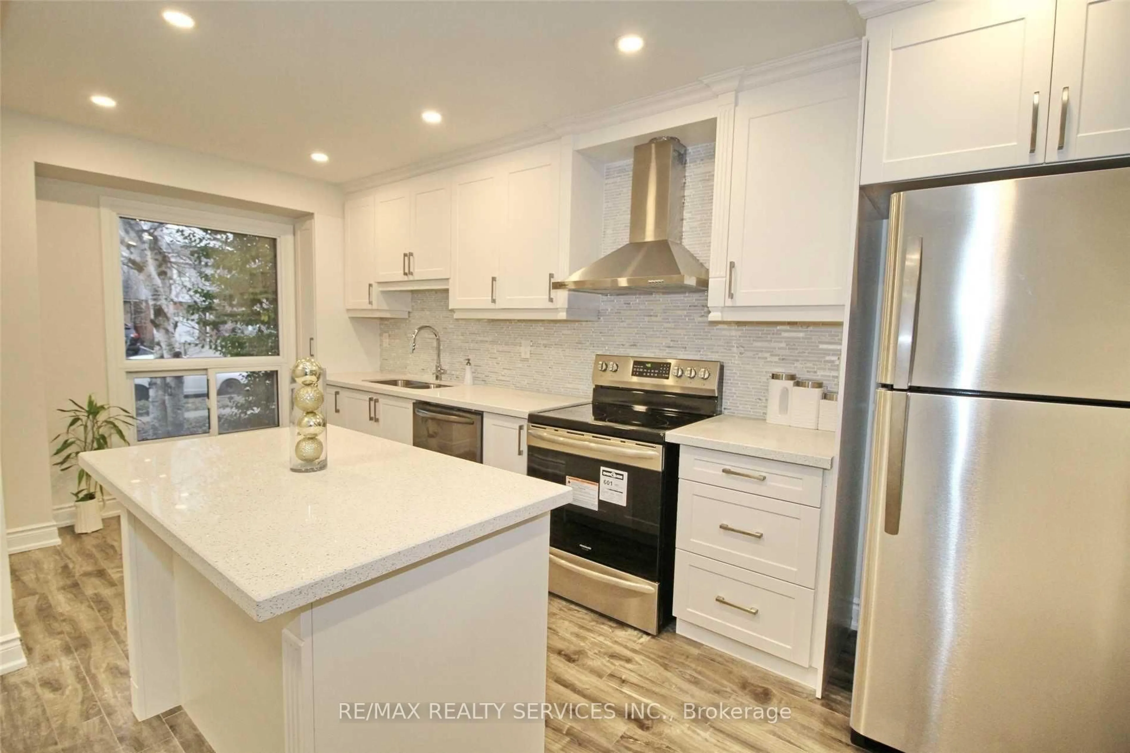 Open concept kitchen, unknown for 120 Simmons Blvd, Brampton Ontario L6V 3V6