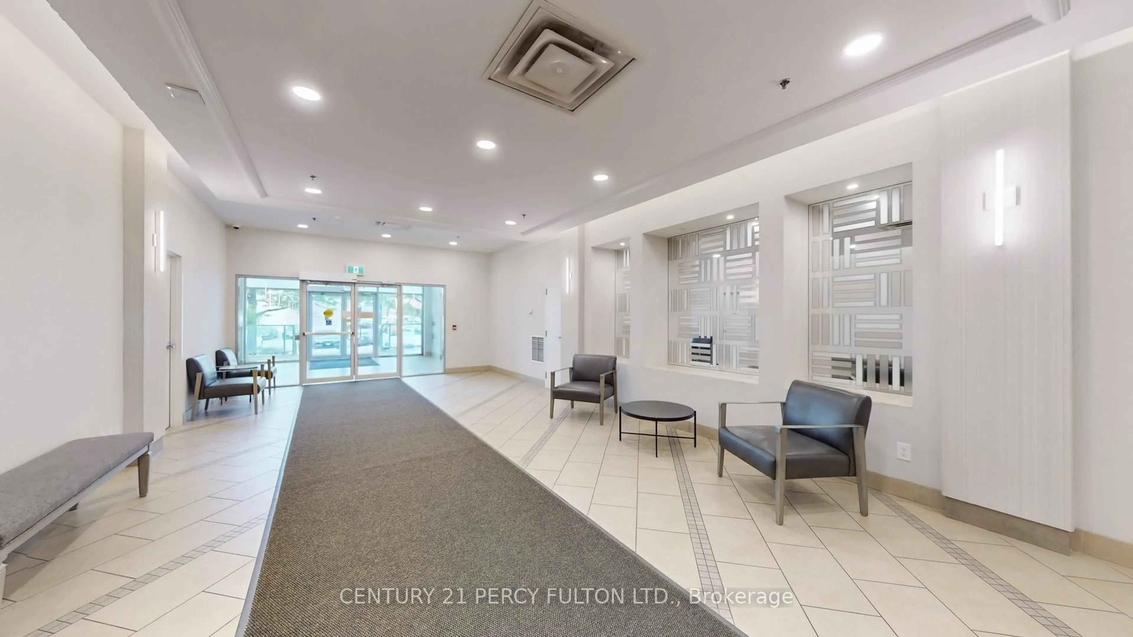 Indoor foyer for 9 George St #1612, Brampton Ontario L6X 0T6