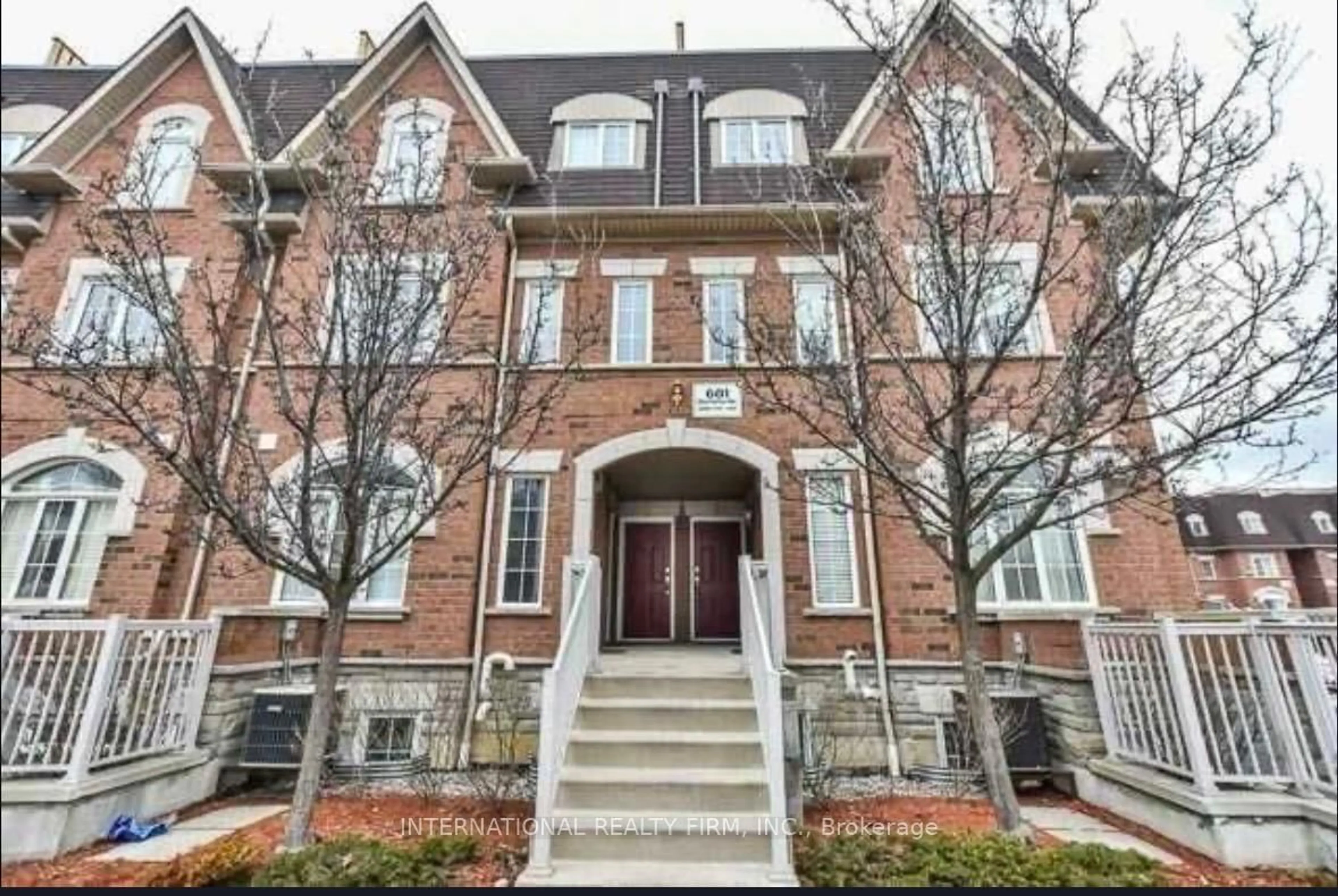 Home with brick exterior material, street for 601 Shoreline Dr #141, Mississauga Ontario L5B 4K7