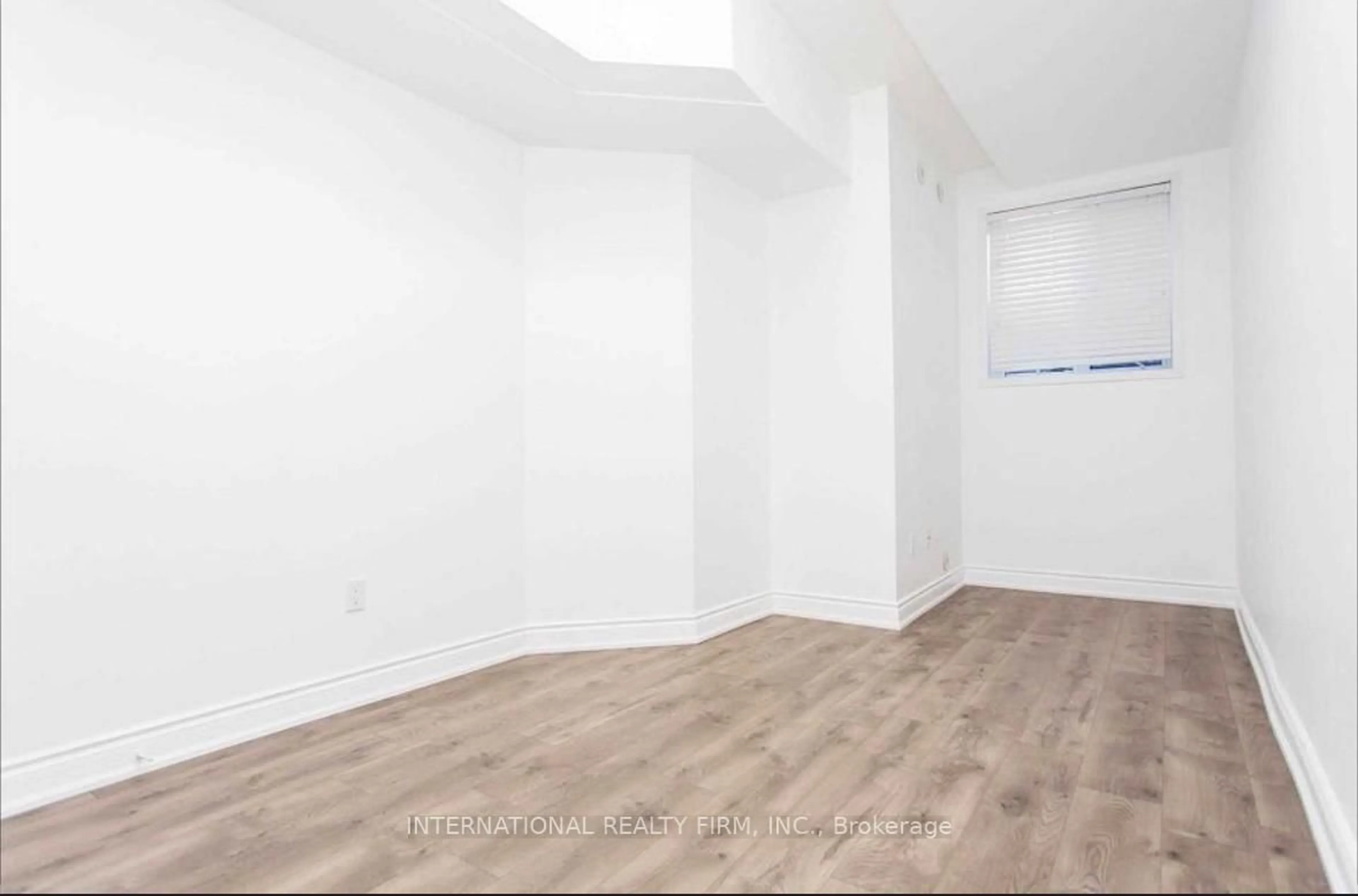 A pic of a room for 601 Shoreline Dr #141, Mississauga Ontario L5B 4K7