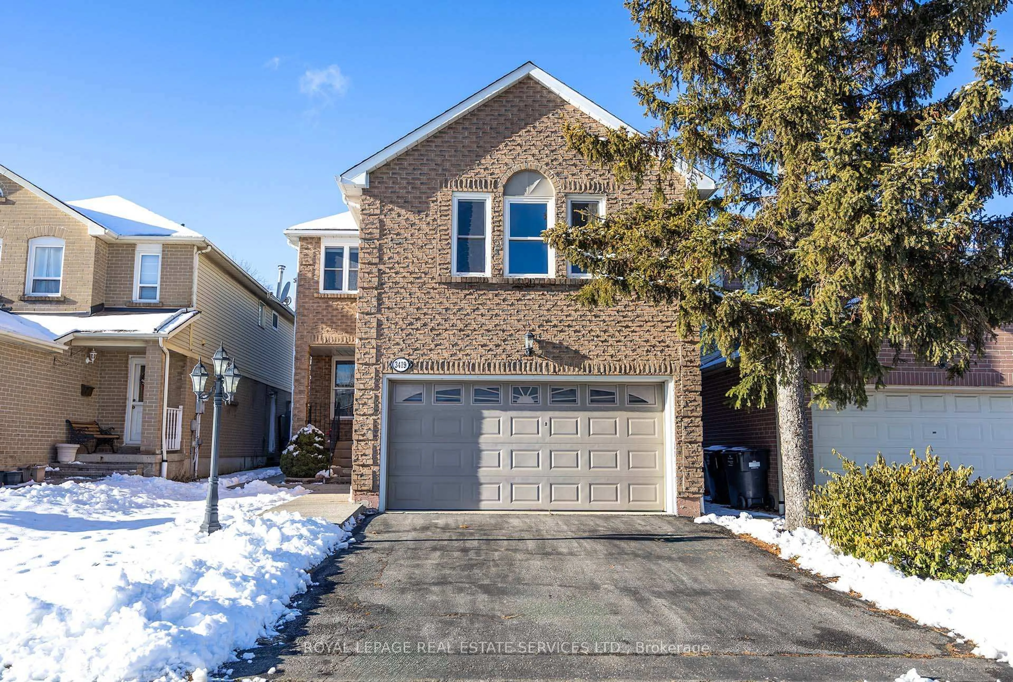 Home with brick exterior material, street for 3419 Brett Rd, Mississauga Ontario L5L 4M6