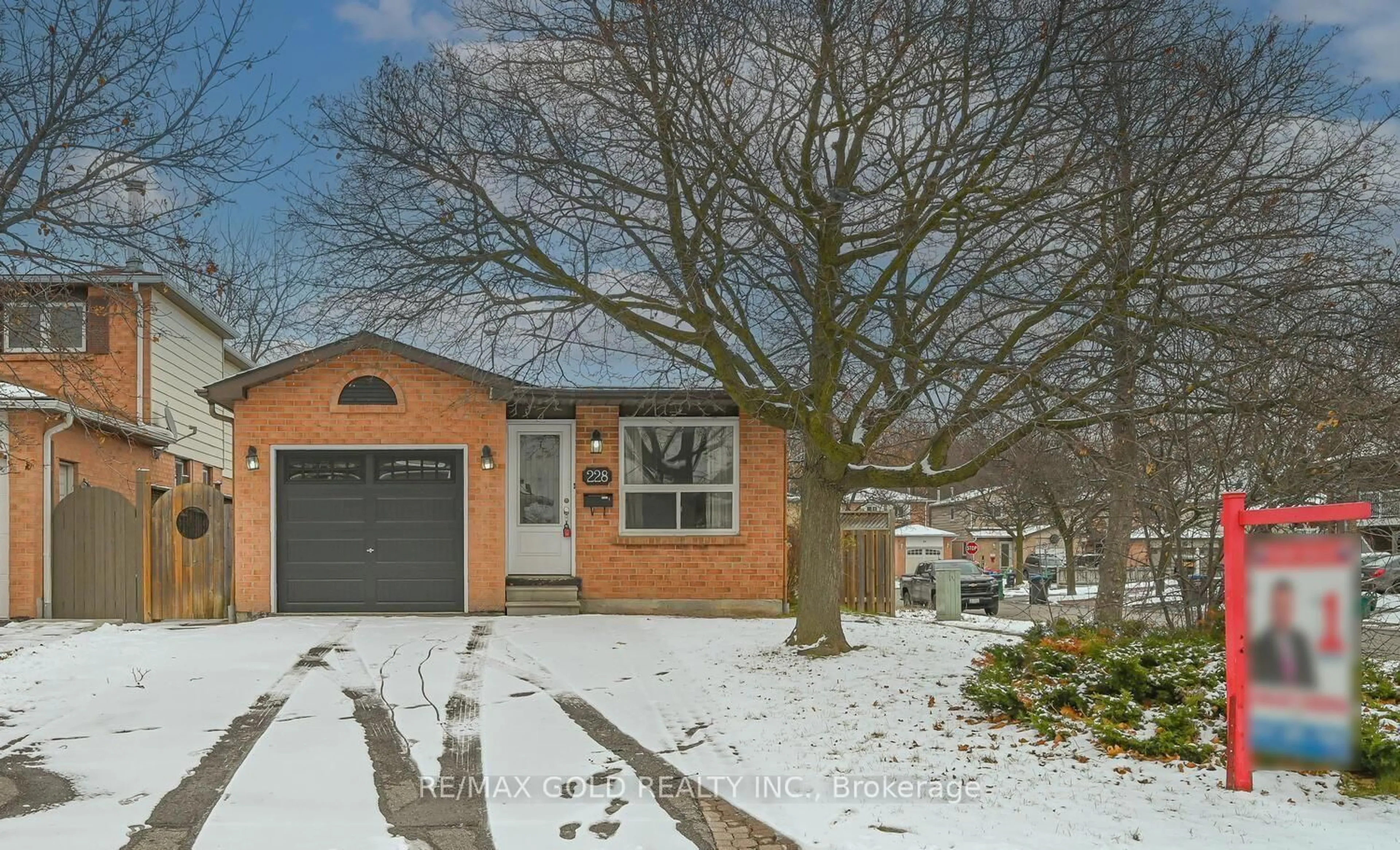 Unknown for 228 Martindale Cres, Brampton Ontario L6X 2V2