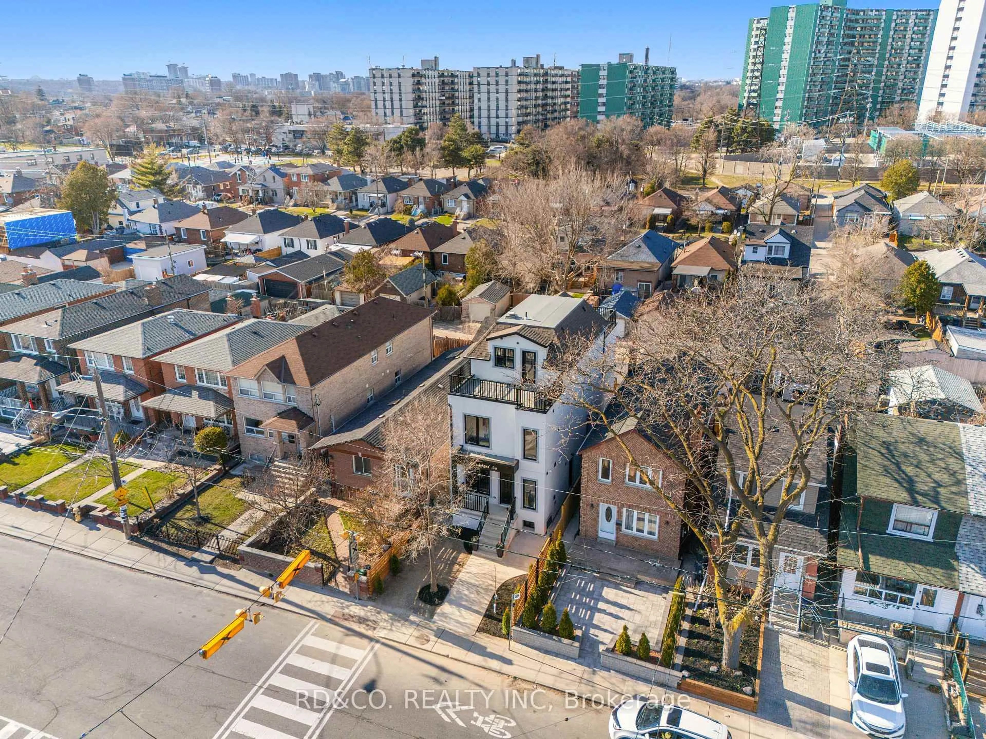 A pic from outside/outdoor area/front of a property/back of a property/a pic from drone, city buildings view from balcony for 82 Pritchard Ave, Toronto Ontario M6N 1T3