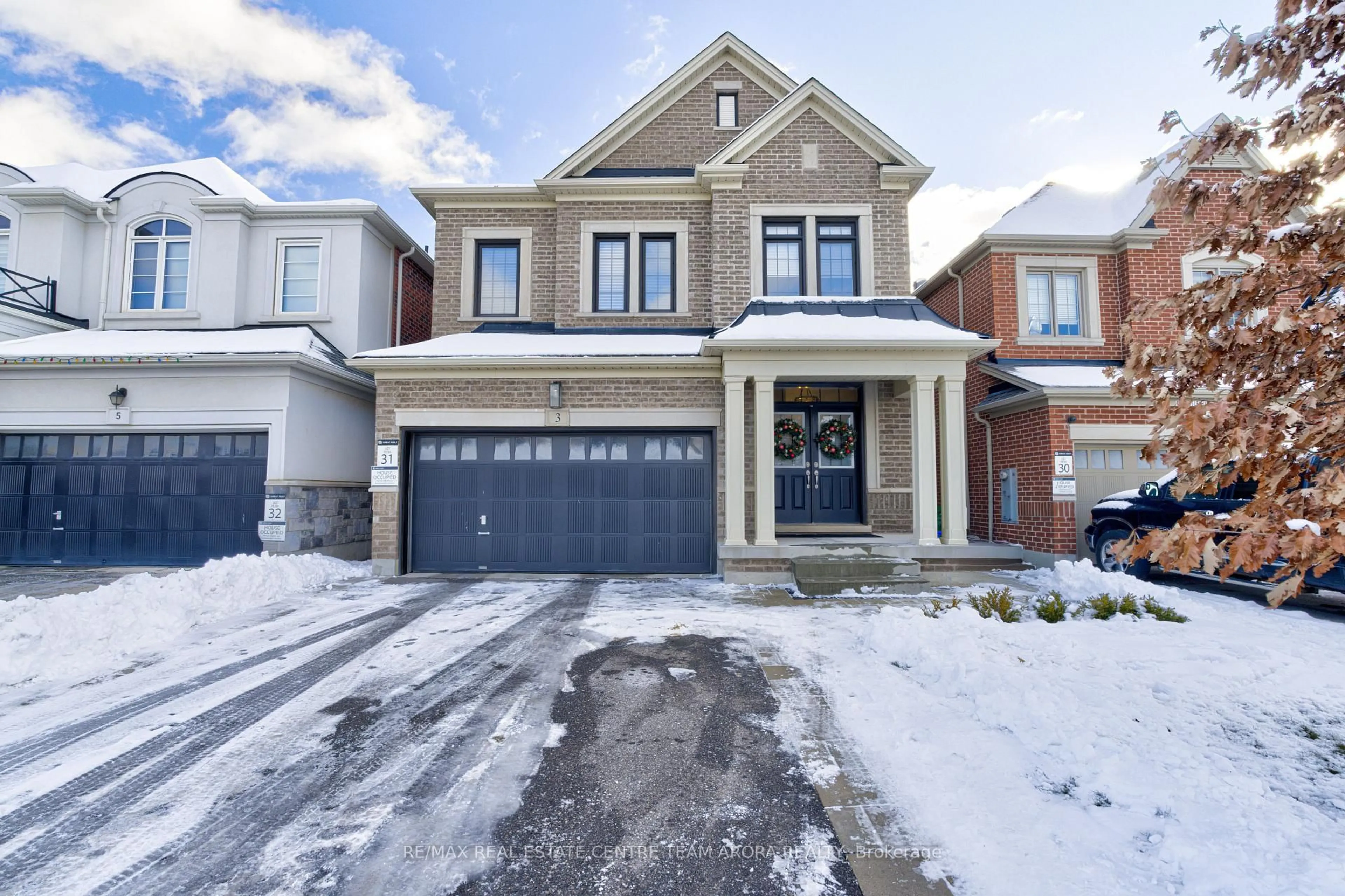 Home with brick exterior material, street for 3 Mussle White Rd, Brampton Ontario L6Y 0E3