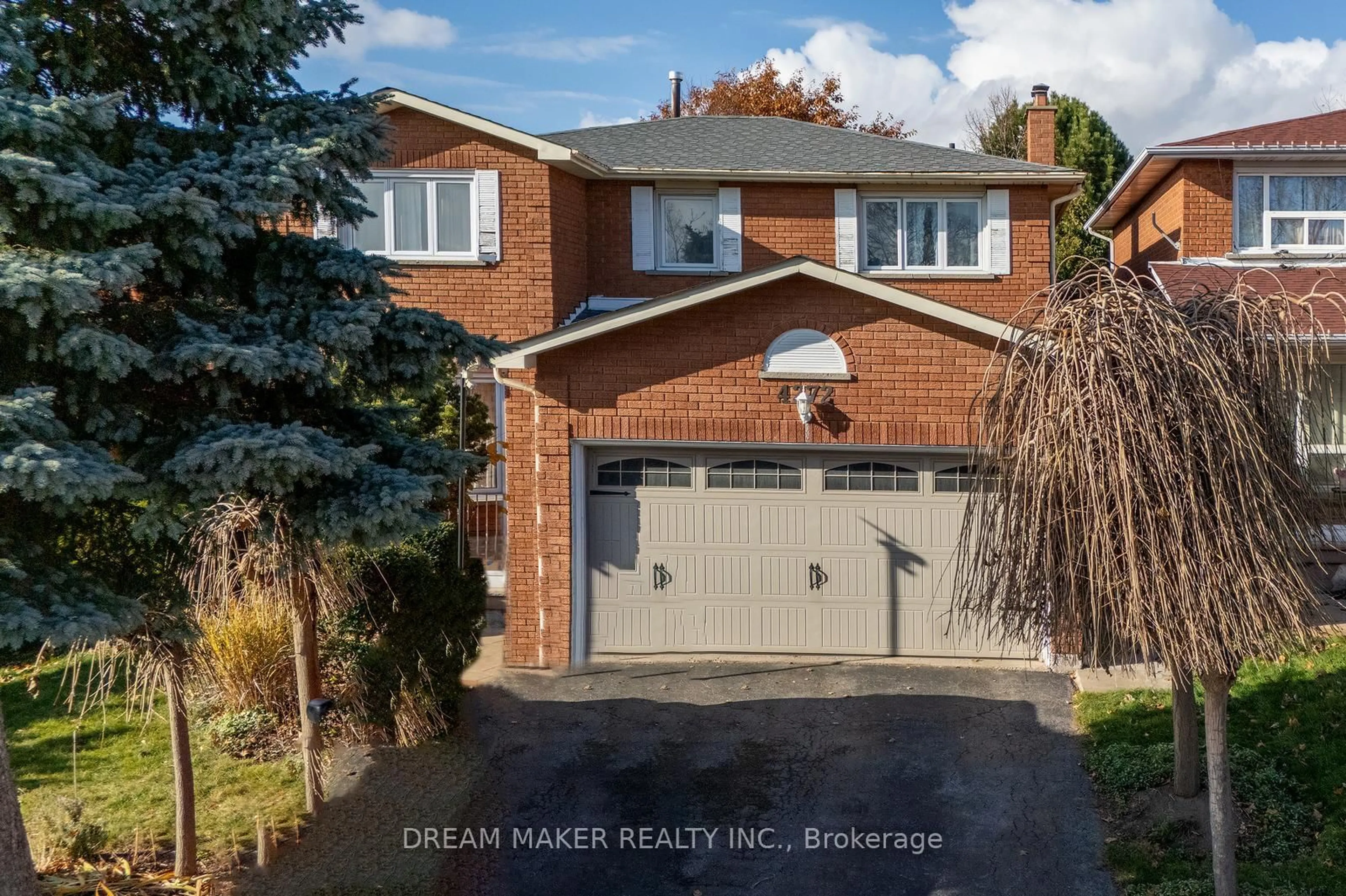 Home with brick exterior material, street for 4272 Wakefield Cres, Mississauga Ontario L5C 4M4
