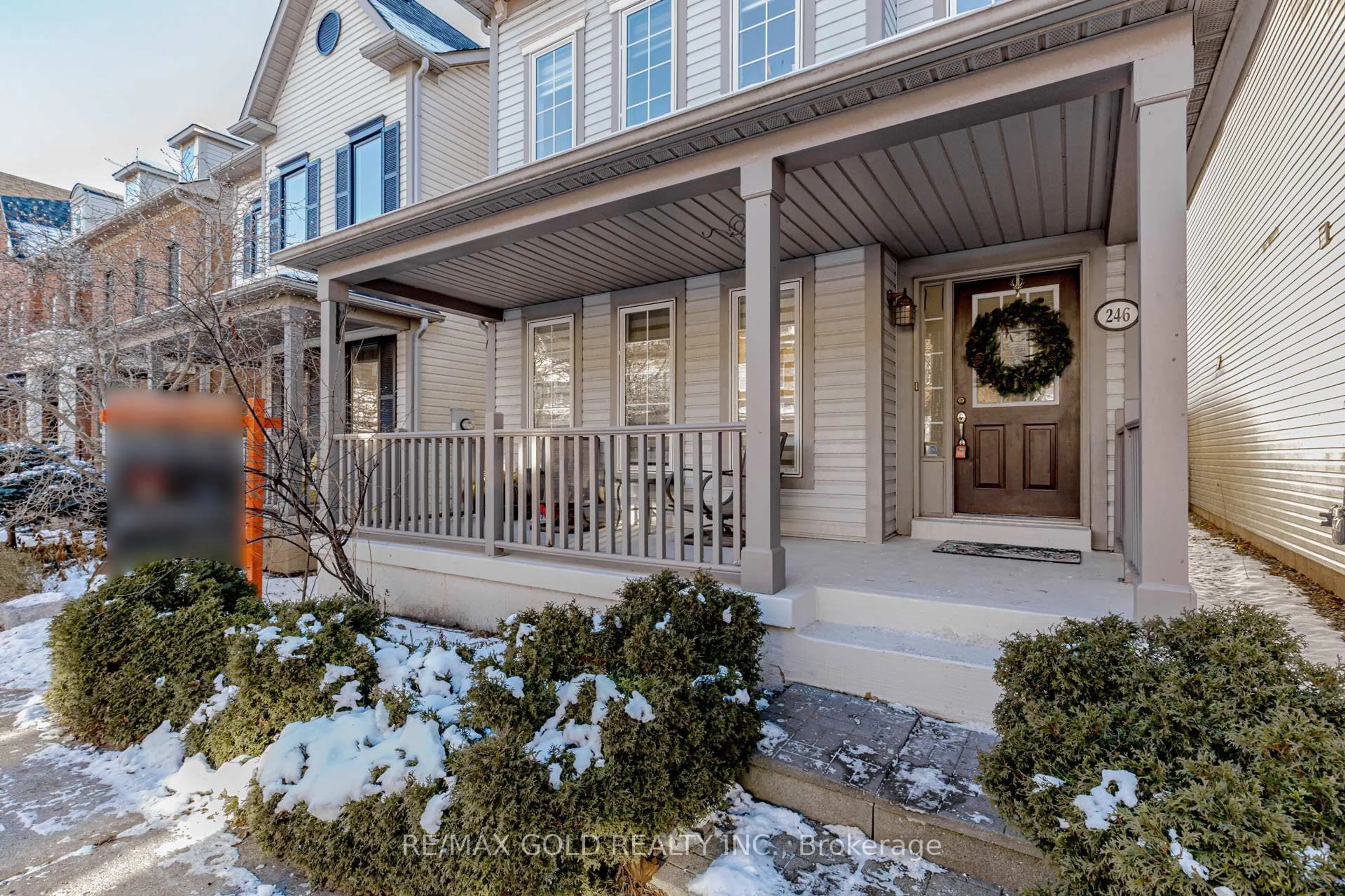 Indoor entryway for 246 Littlewood Dr, Oakville Ontario L6H 7K1