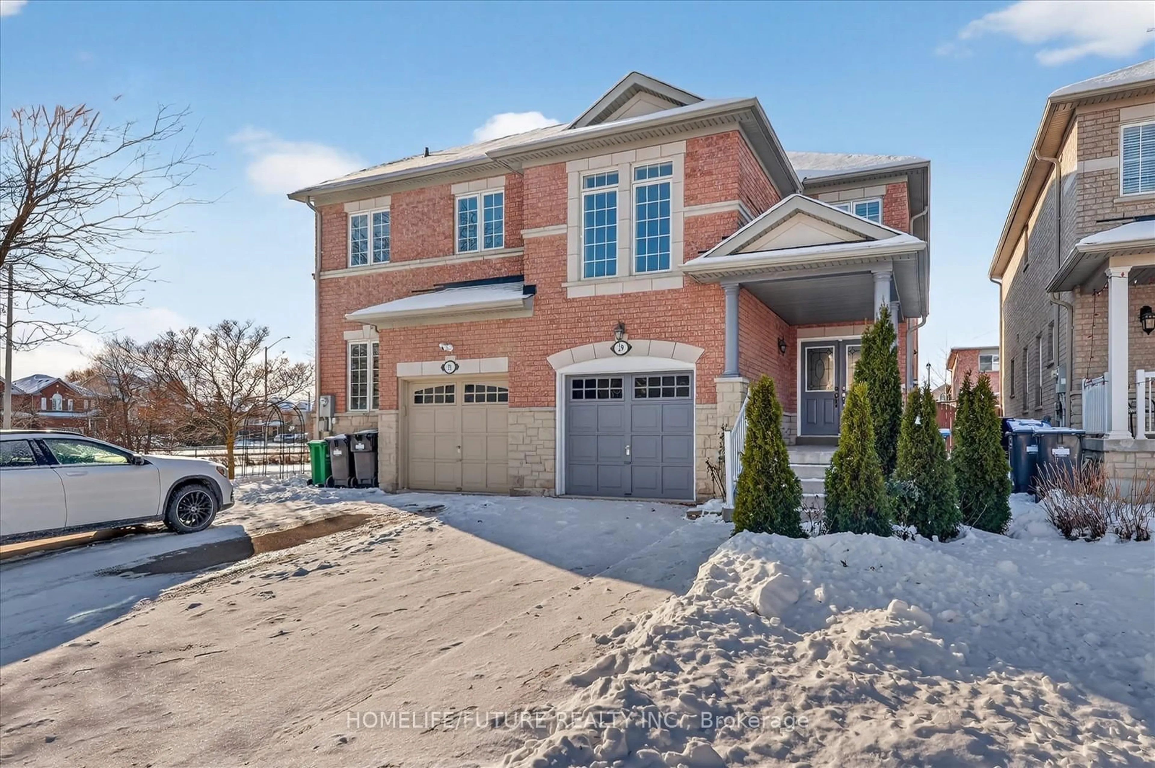Home with brick exterior material, street for 29 Riverplace Cres, Brampton Ontario L6P 2N3