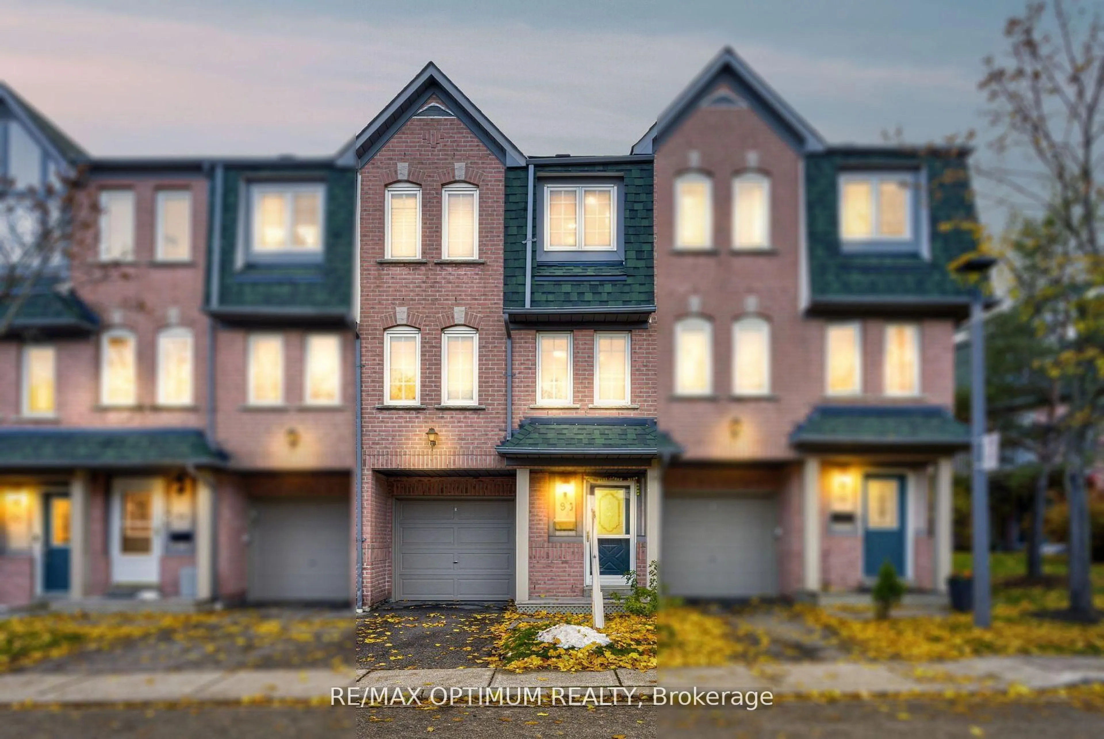 Home with brick exterior material, street for 2945 Thomas St #93, Mississauga Ontario L5M 6C1