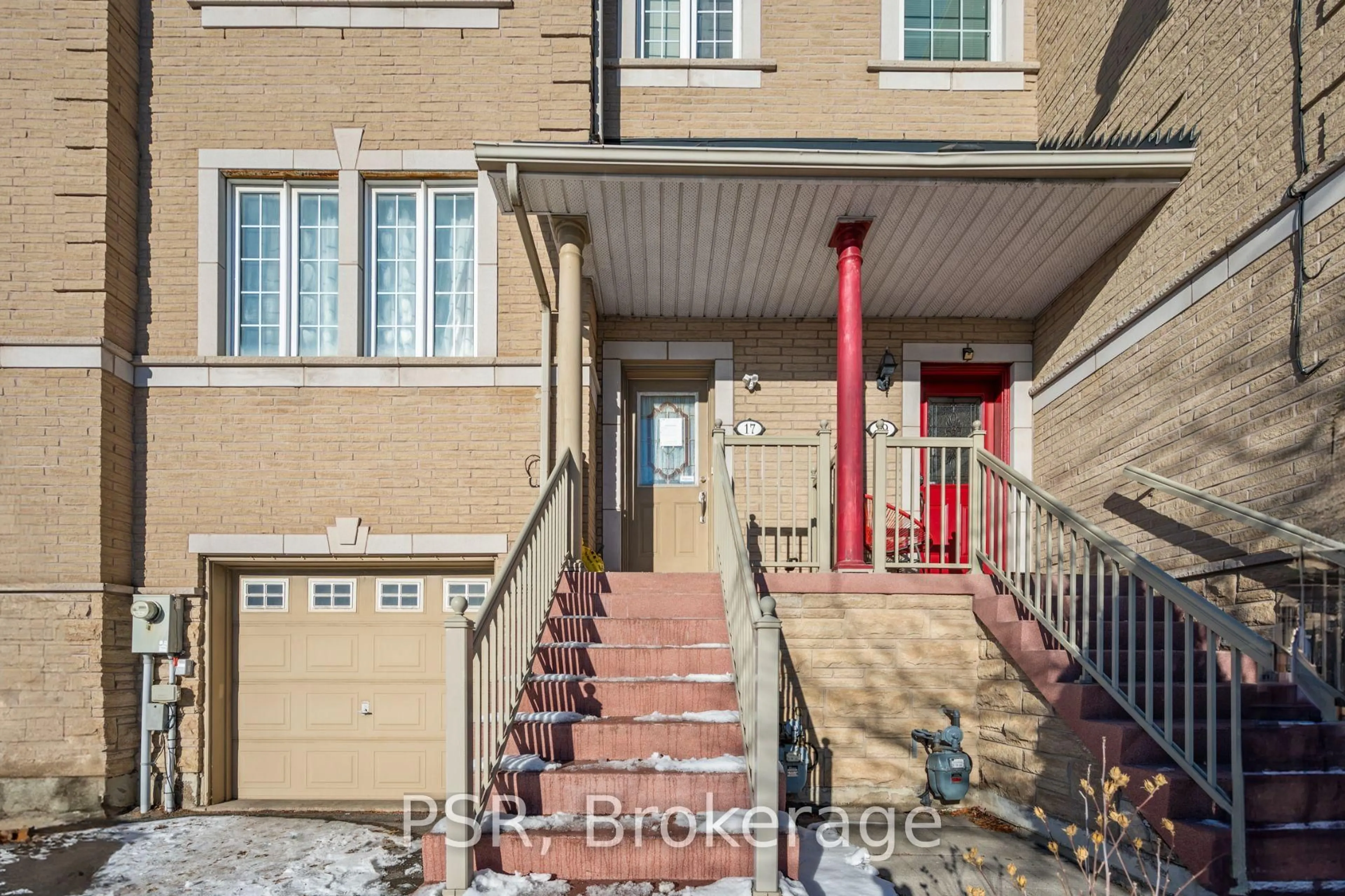 Indoor entryway for 17 Andrika Crt, Mississauga Ontario L4Z 4E9