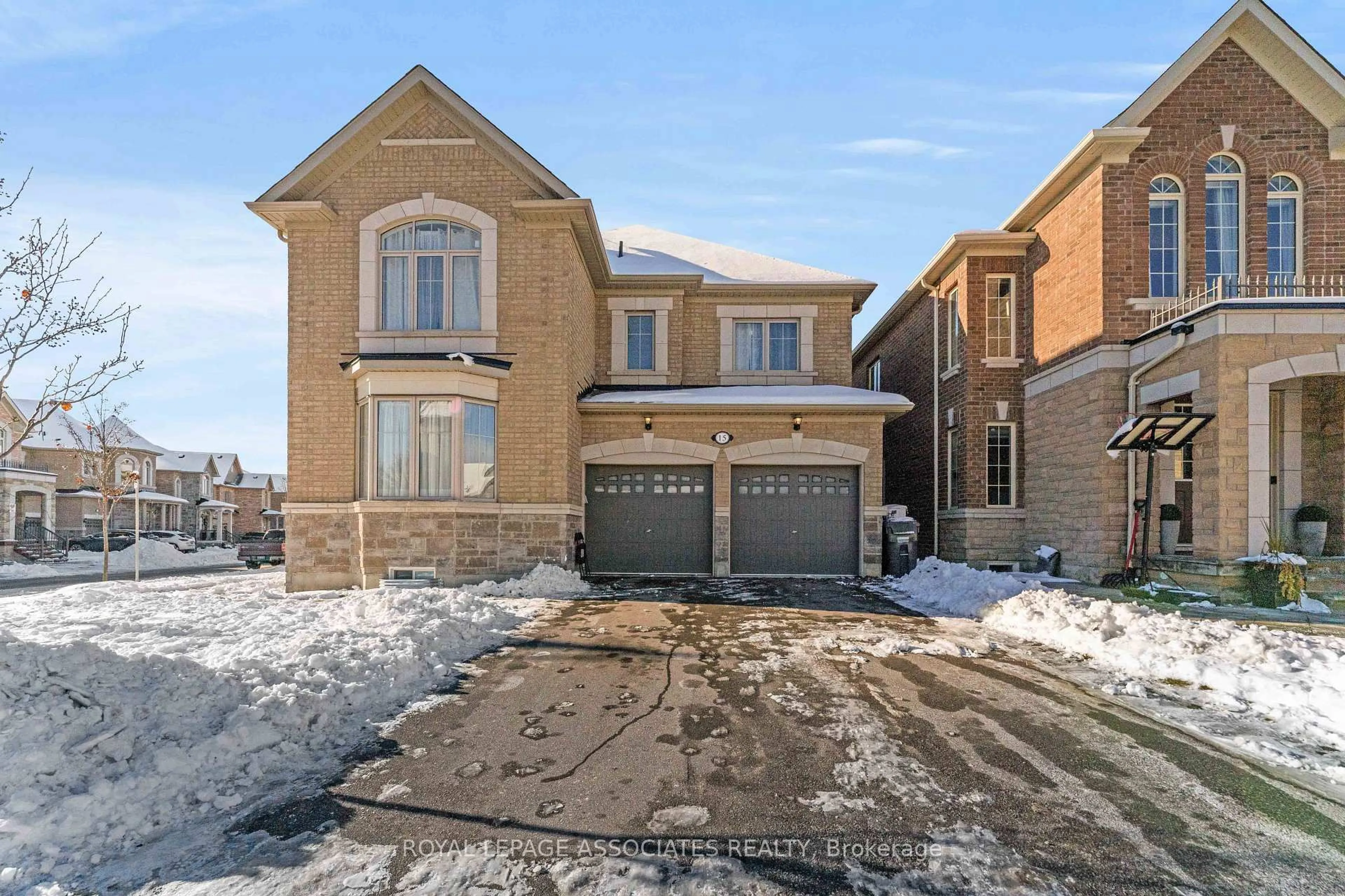Home with brick exterior material, street for 15 Farringdon Cres, Brampton Ontario L7A 4Z5