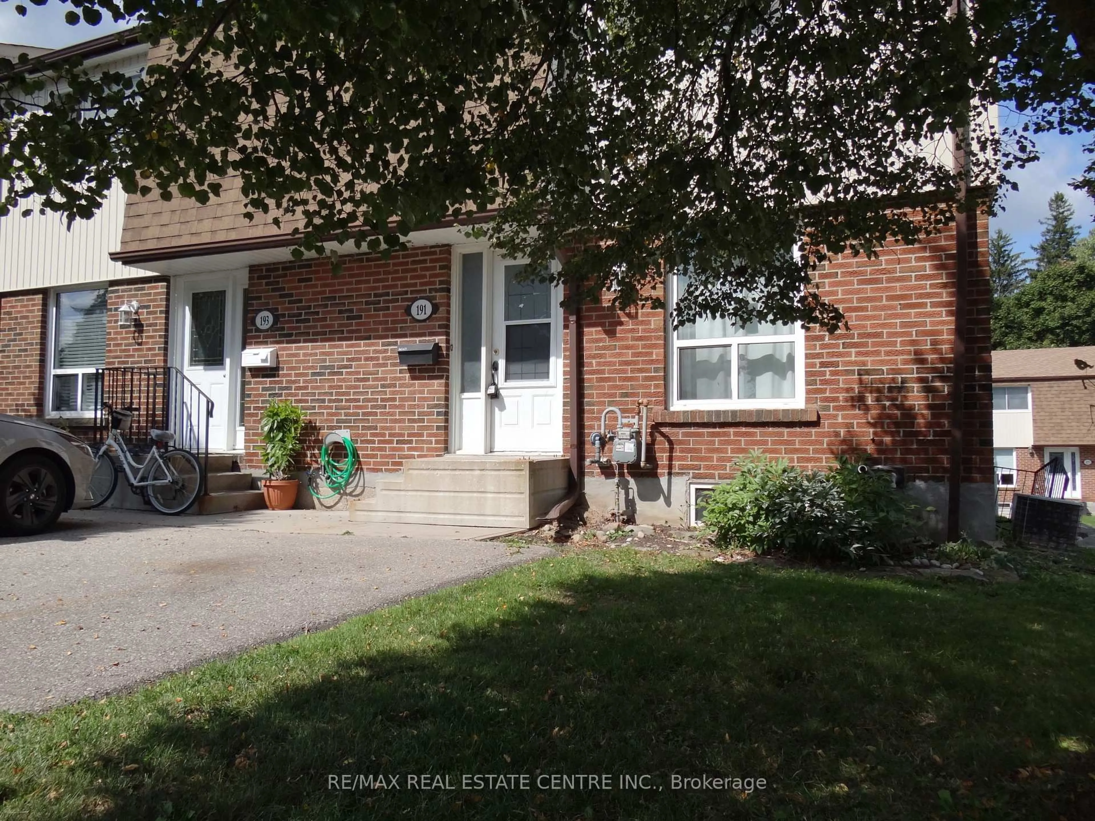Home with brick exterior material, street for 191 Kingham Rd, Halton Hills Ontario L7J 2P3