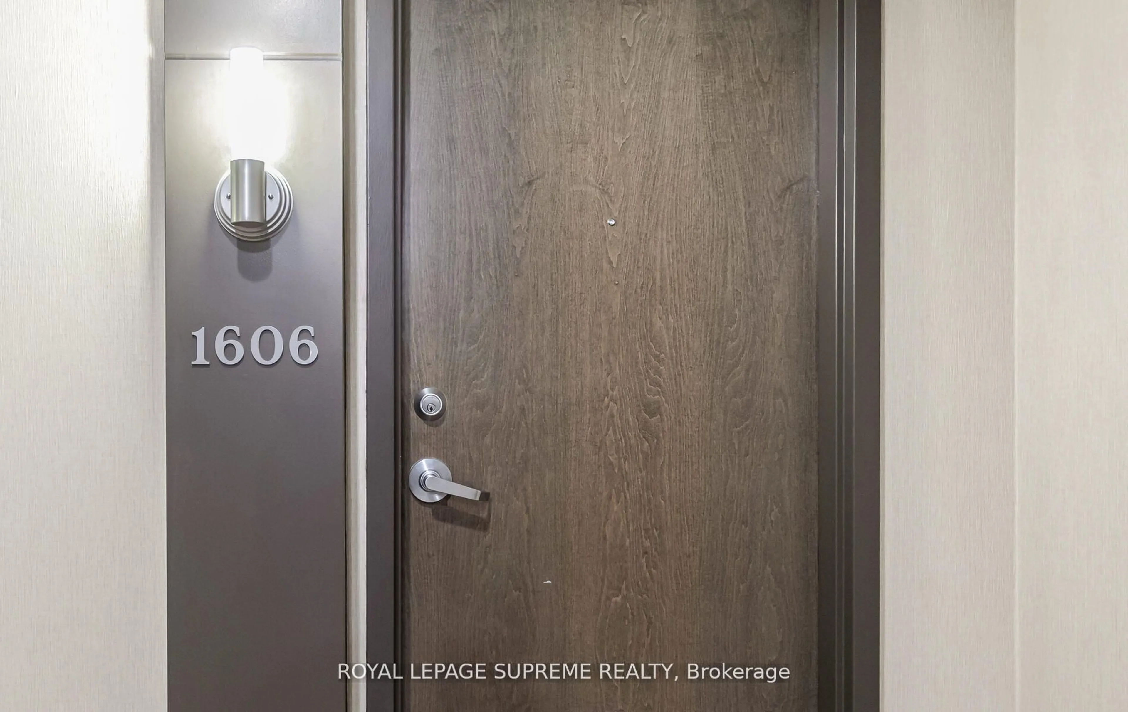 Indoor entryway for 9 George St #1606, Brampton Ontario L6X 0T6