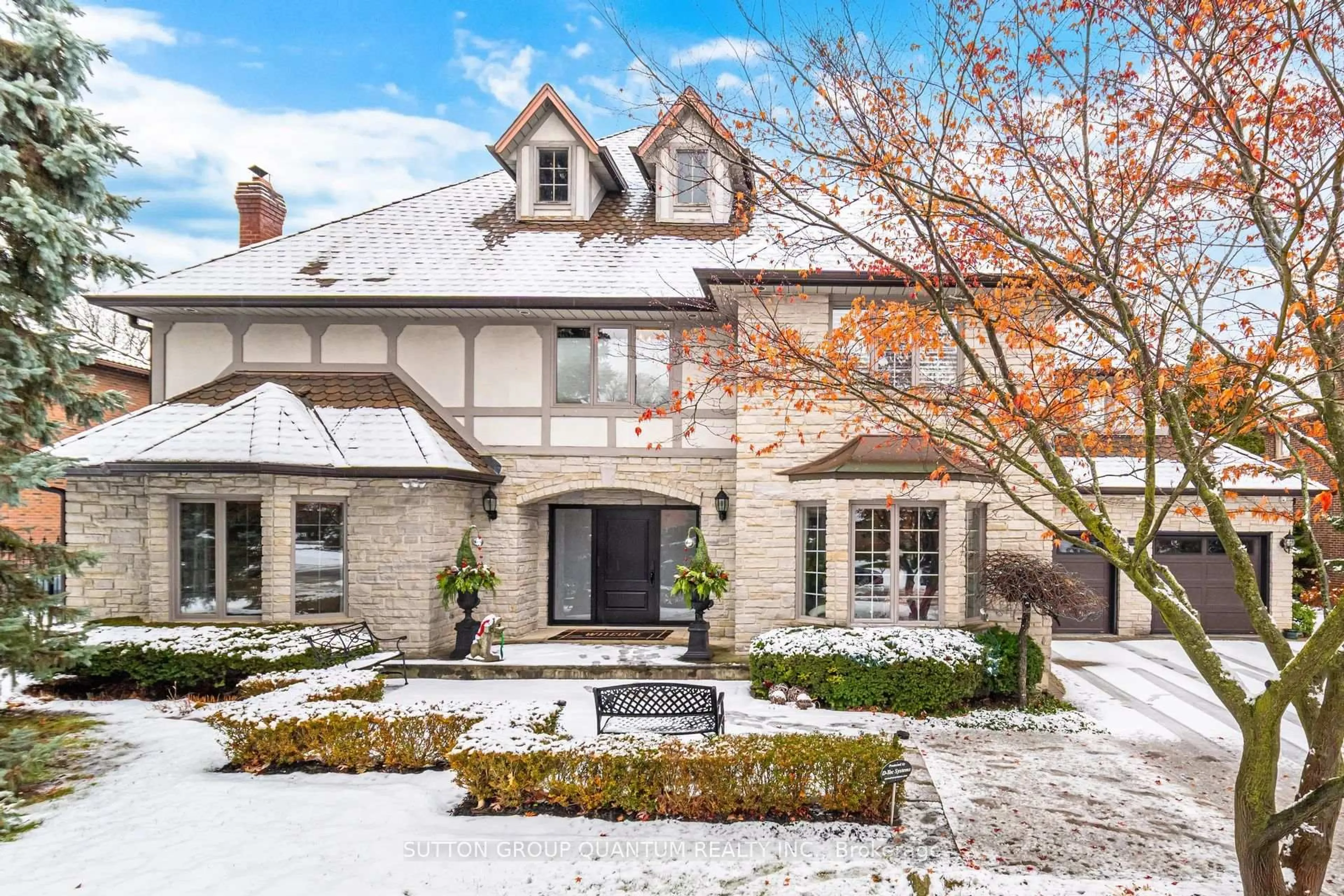 Home with brick exterior material, street for 1080 Geran Cres, Mississauga Ontario L5H 4A6