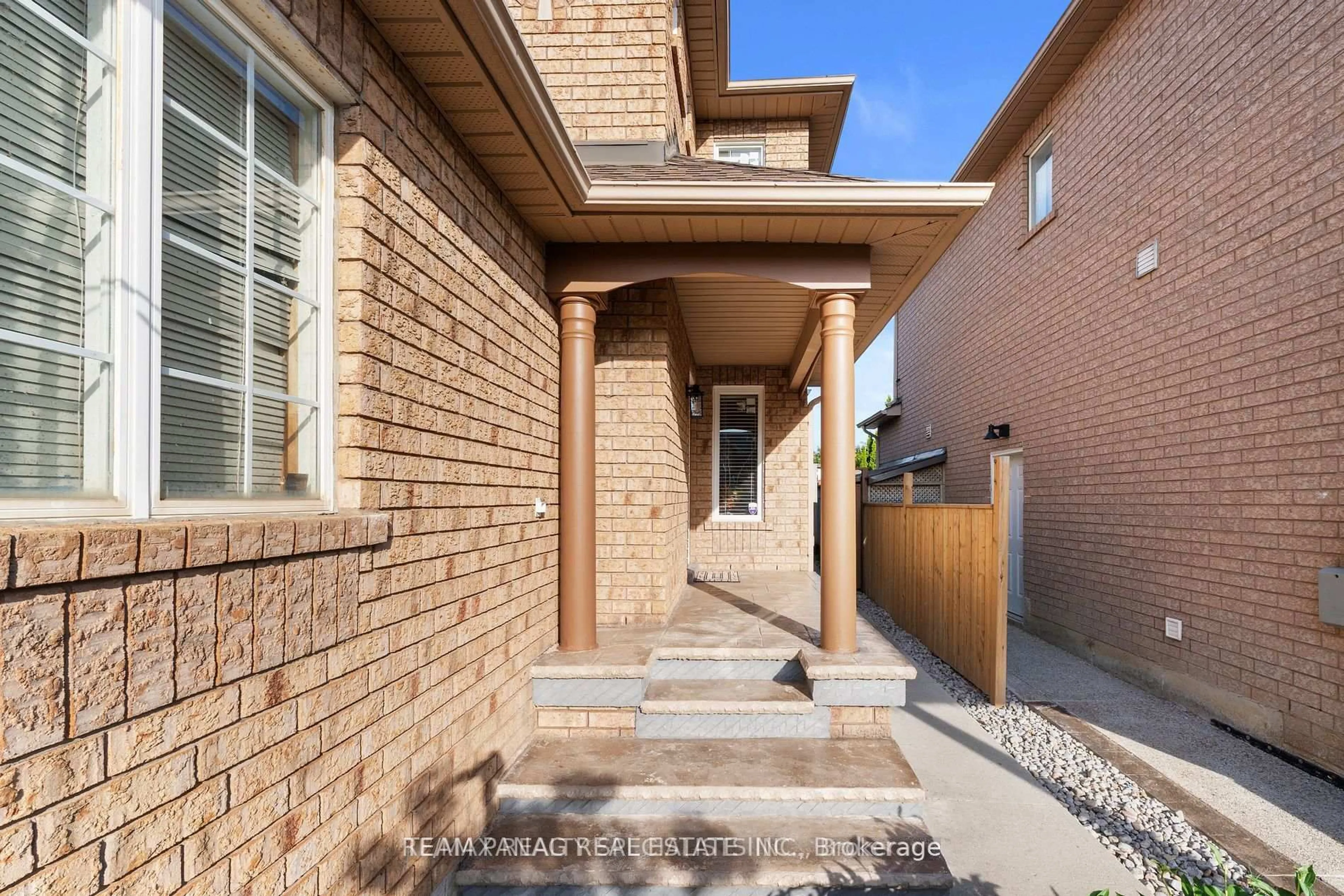 Home with brick exterior material, street for 17 Bushberry Rd, Brampton Ontario L7A 1K4
