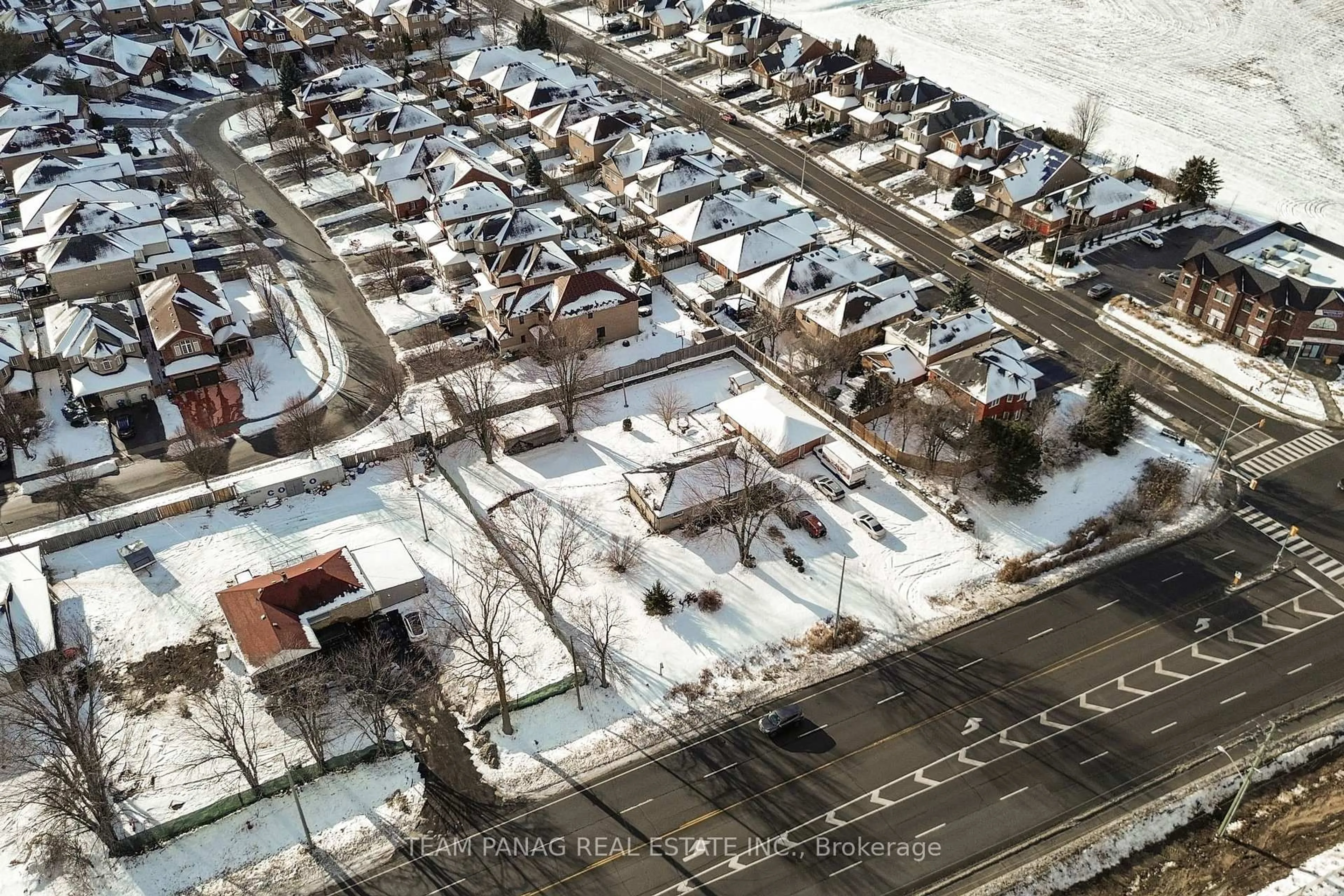 A pic from outside/outdoor area/front of a property/back of a property/a pic from drone, street for 12164 Hurontario St, Brampton Ontario L7A 1E6