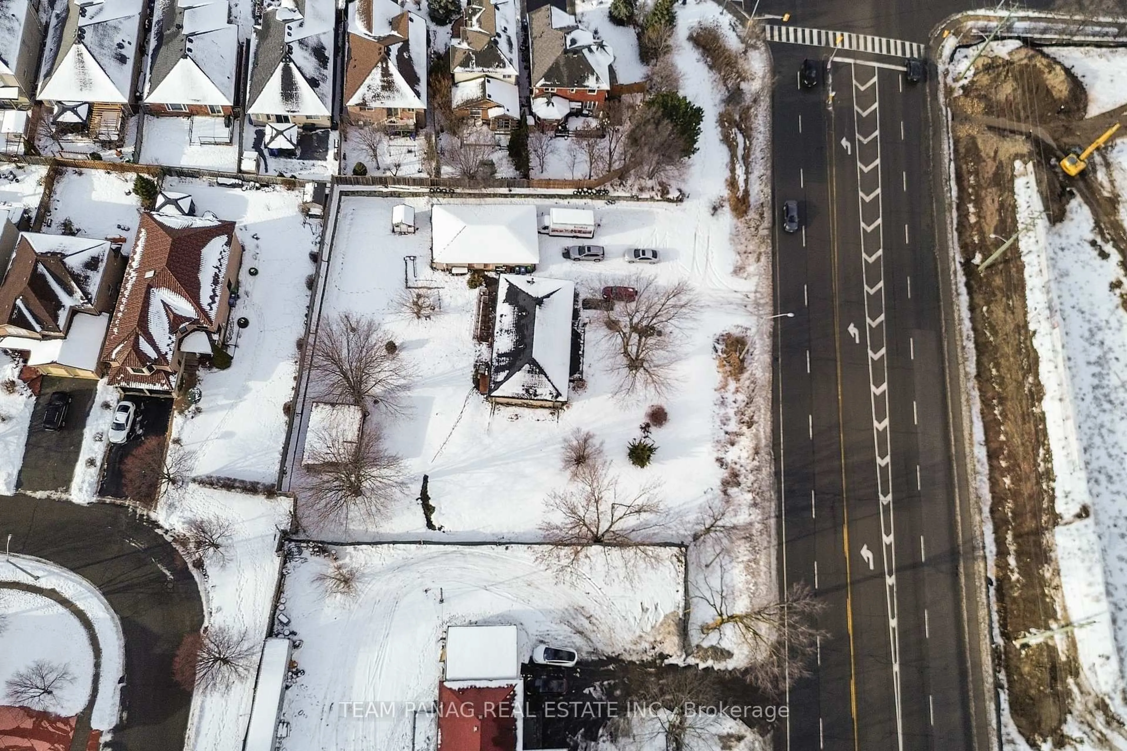 A pic from outside/outdoor area/front of a property/back of a property/a pic from drone, street for 12164 Hurontario St, Brampton Ontario L7A 1E6