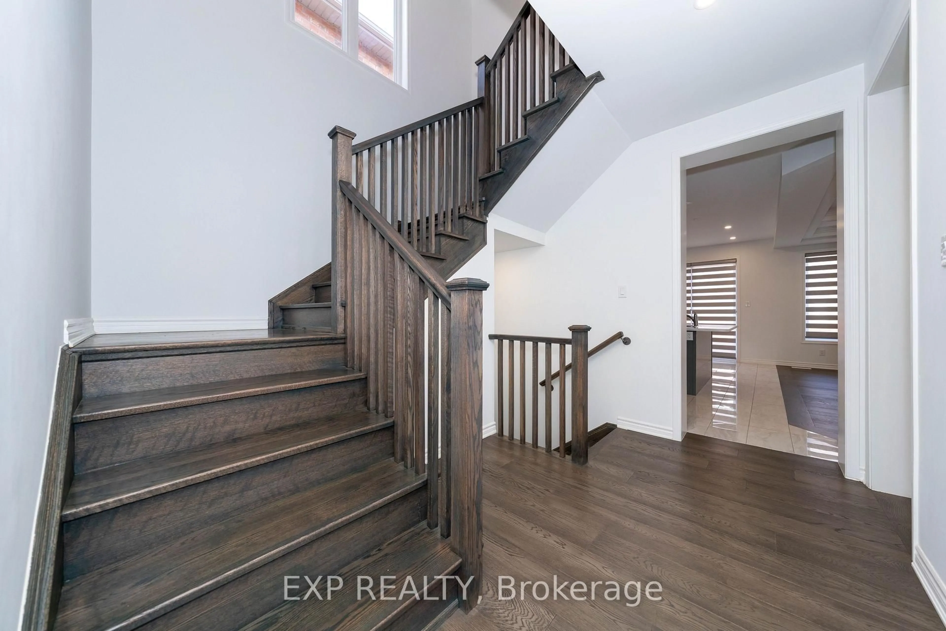 Unknown for 558 Kennedy Circ, Milton Ontario L9E 1P9