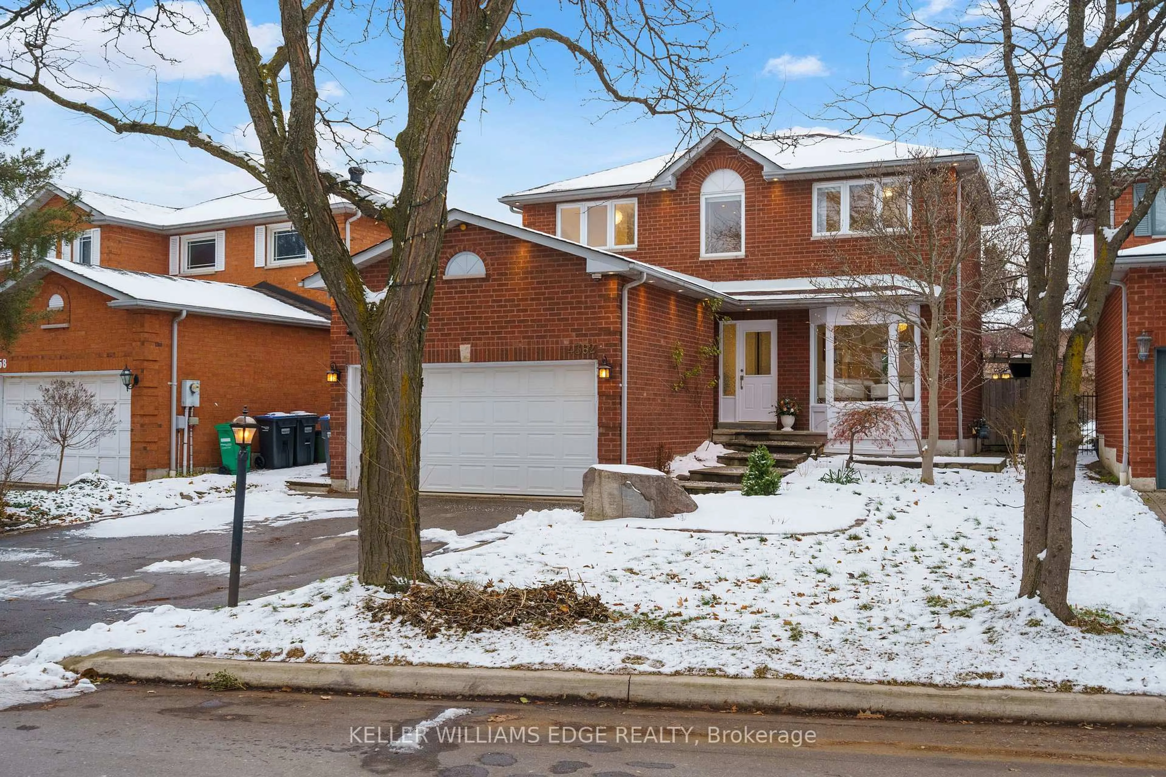 Home with brick exterior material, street for 4362 Spinningdale Crt, Mississauga Ontario L5M 3J9