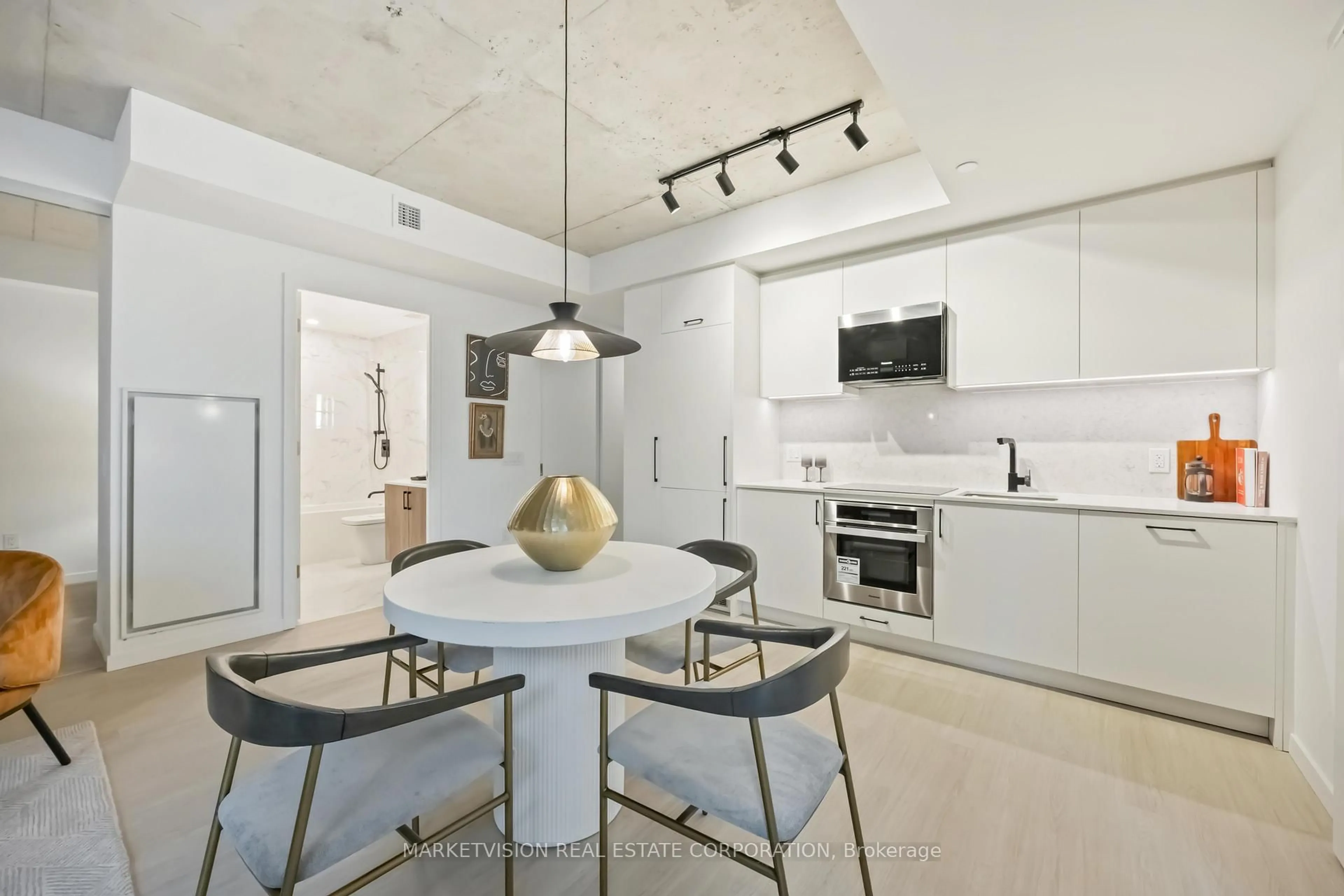 Open concept kitchen, ceramic/tile floor for 689 The Queensway #331, Toronto Ontario M8Y 1L1