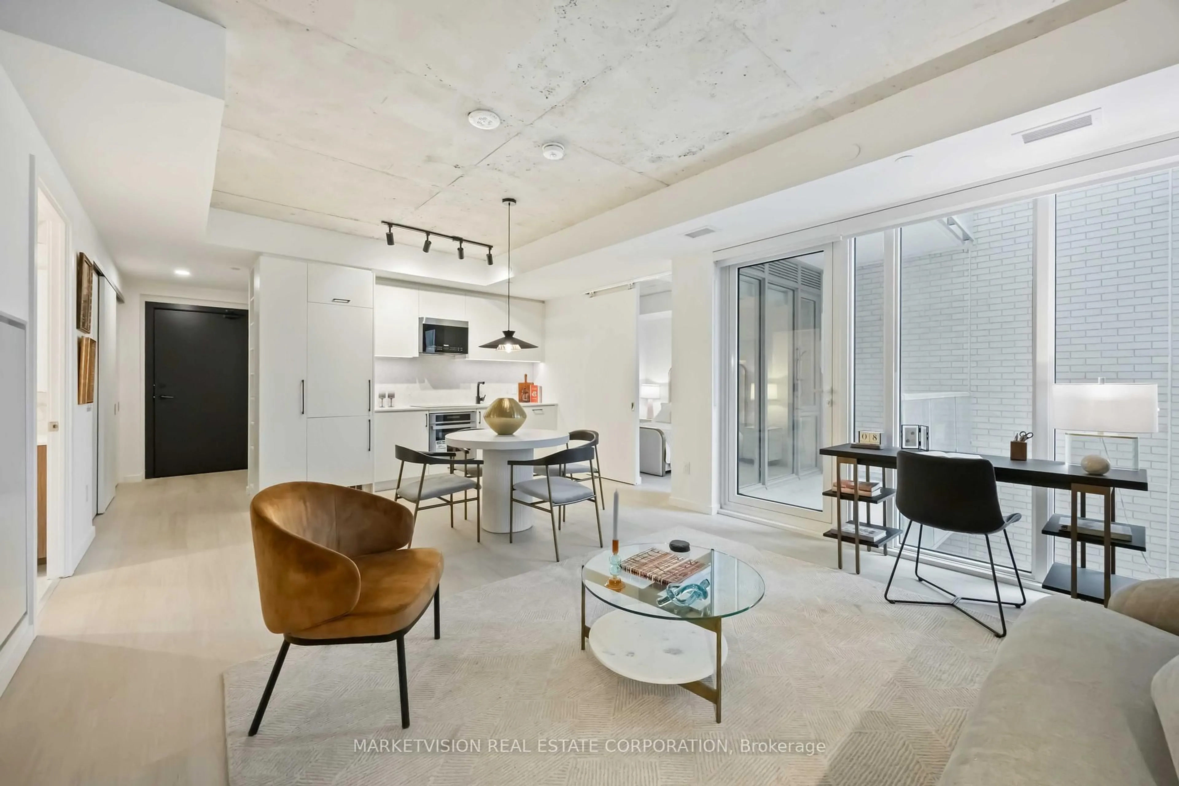 Unknown for 689 The Queensway #331, Toronto Ontario M8Y 1L1