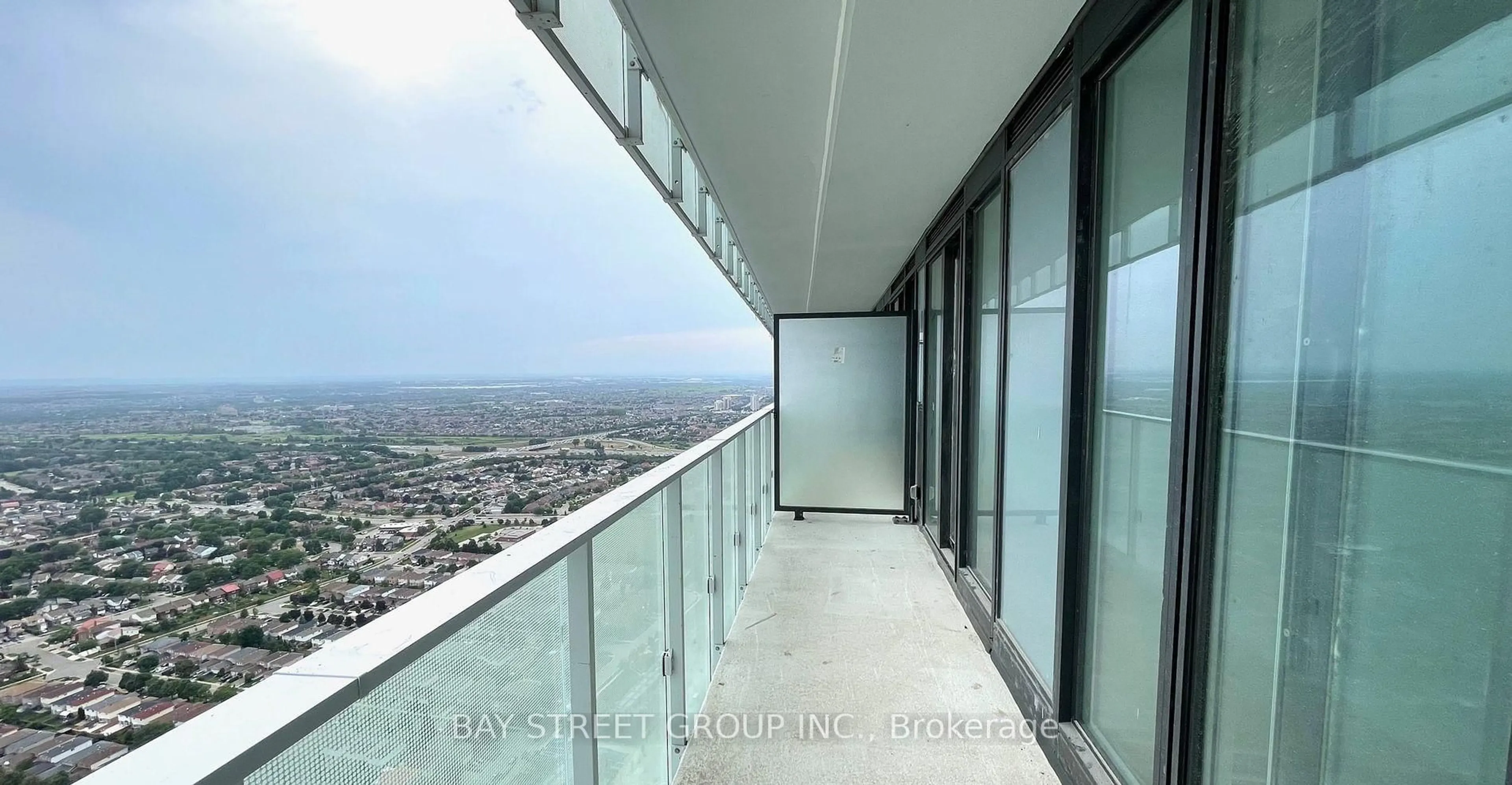 Balcony in the apartment, city buildings view from balcony for 3900 Confederation Pkwy #5207, Mississauga Ontario L5B 0M3